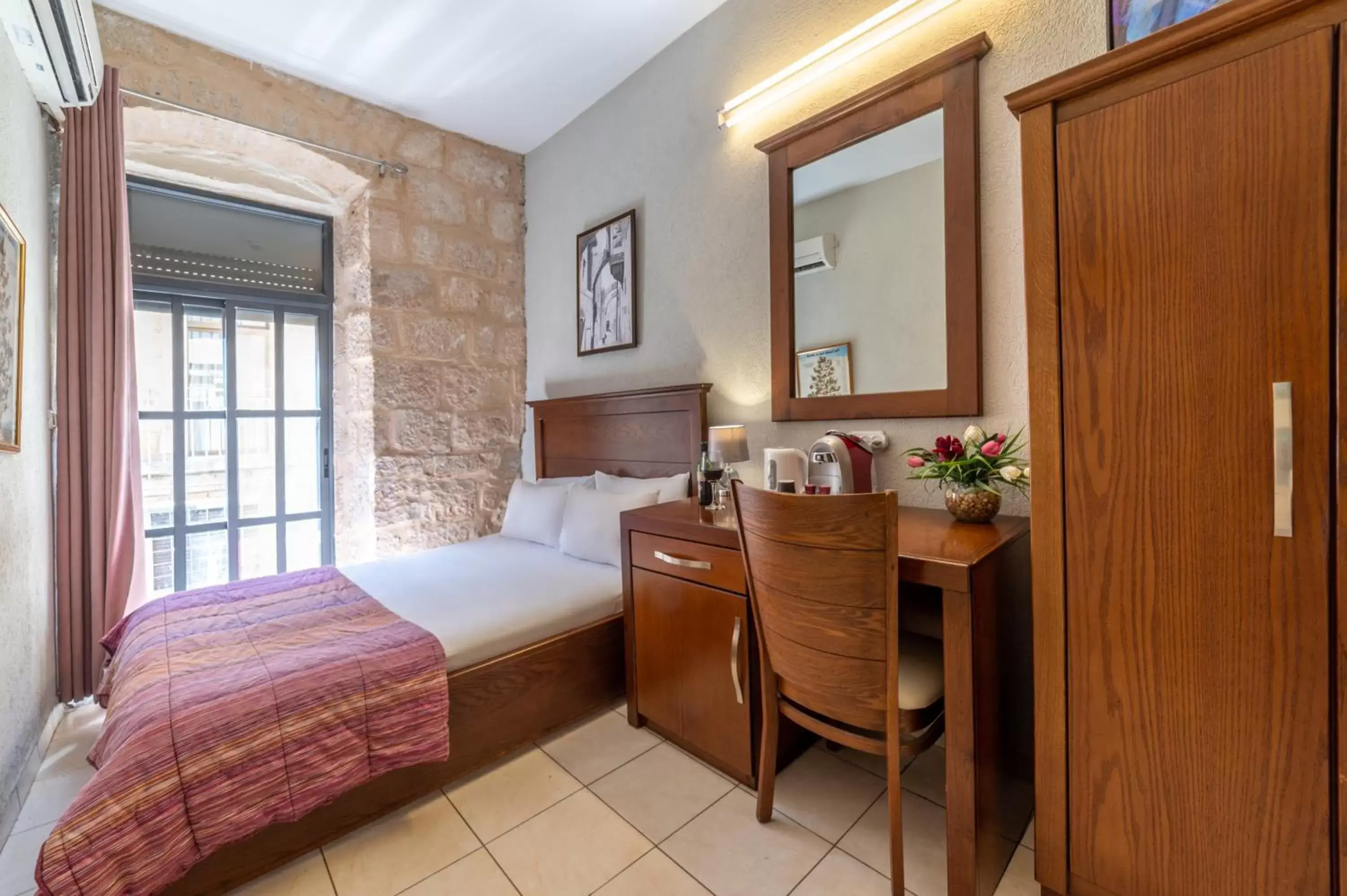 Small Double Room in New Imperial Hotel Small Double Room in New Imperial Hotel