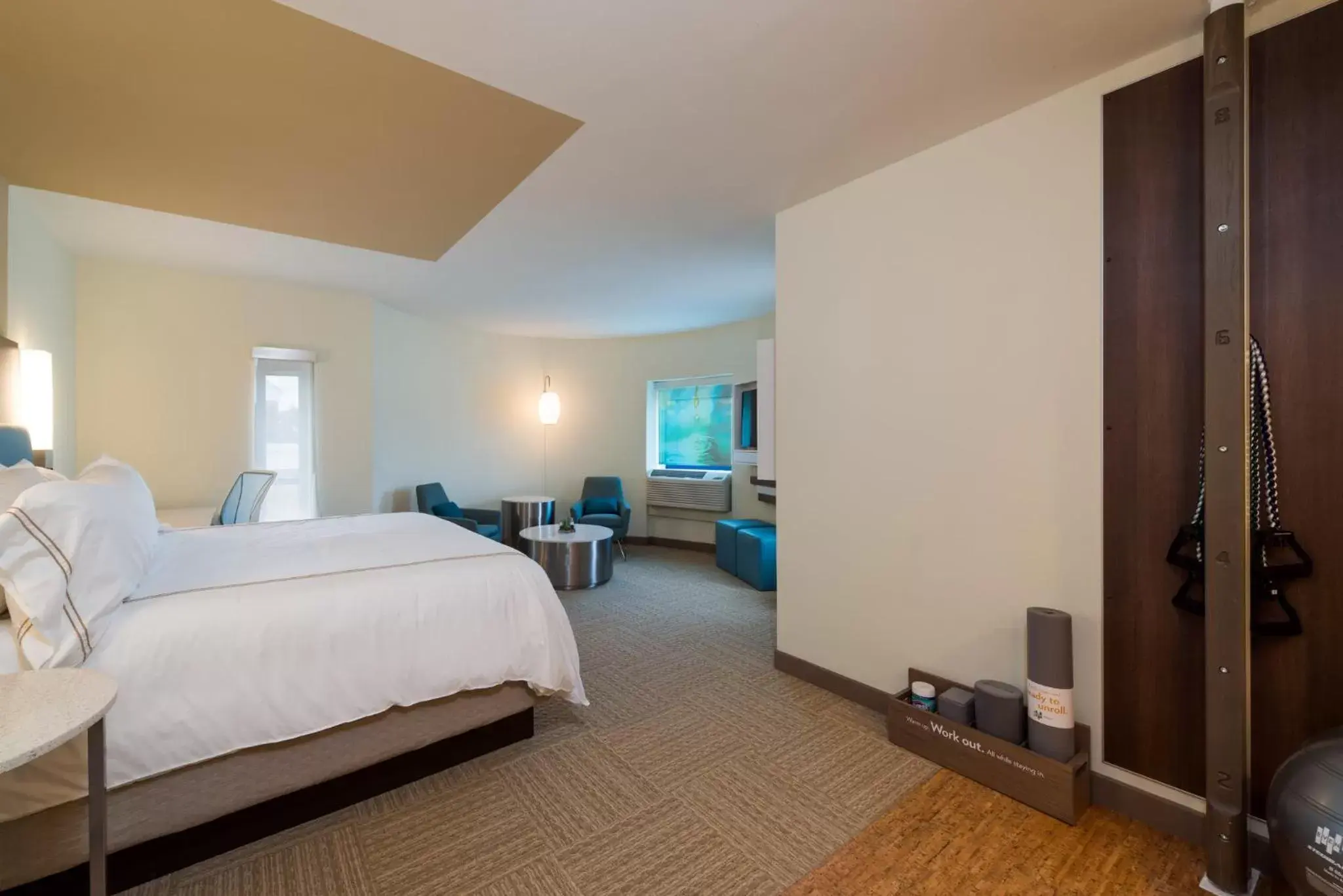 Photo of the whole room, Bed in EVEN Hotel Rockville - Washington, DC Area, an IHG Hotel