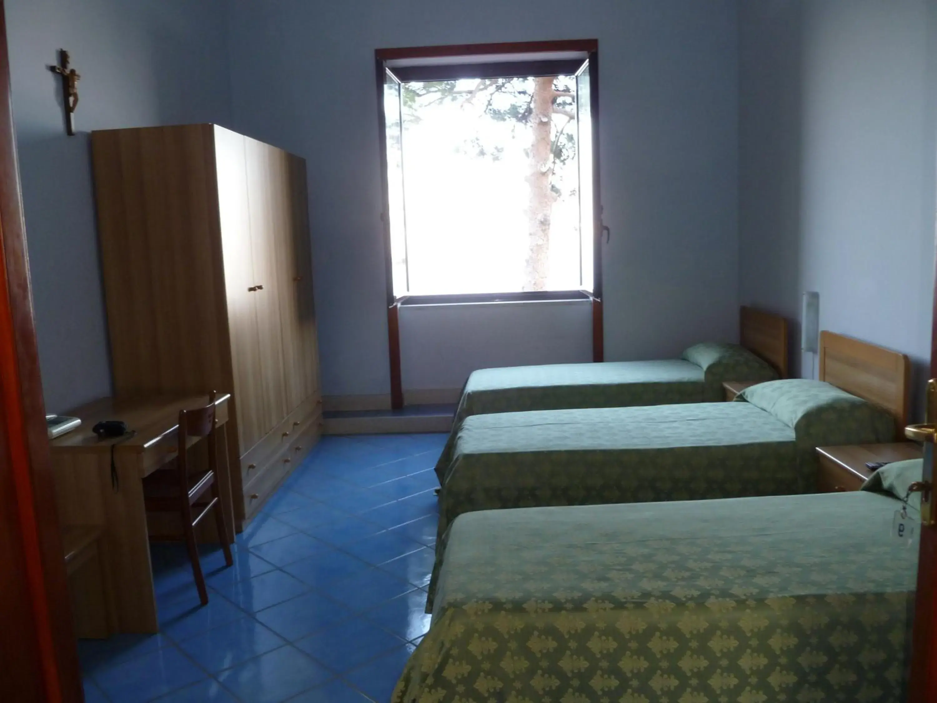 Photo of the whole room, Bed in Ancelle Sorrento - Casa d'Accoglienza