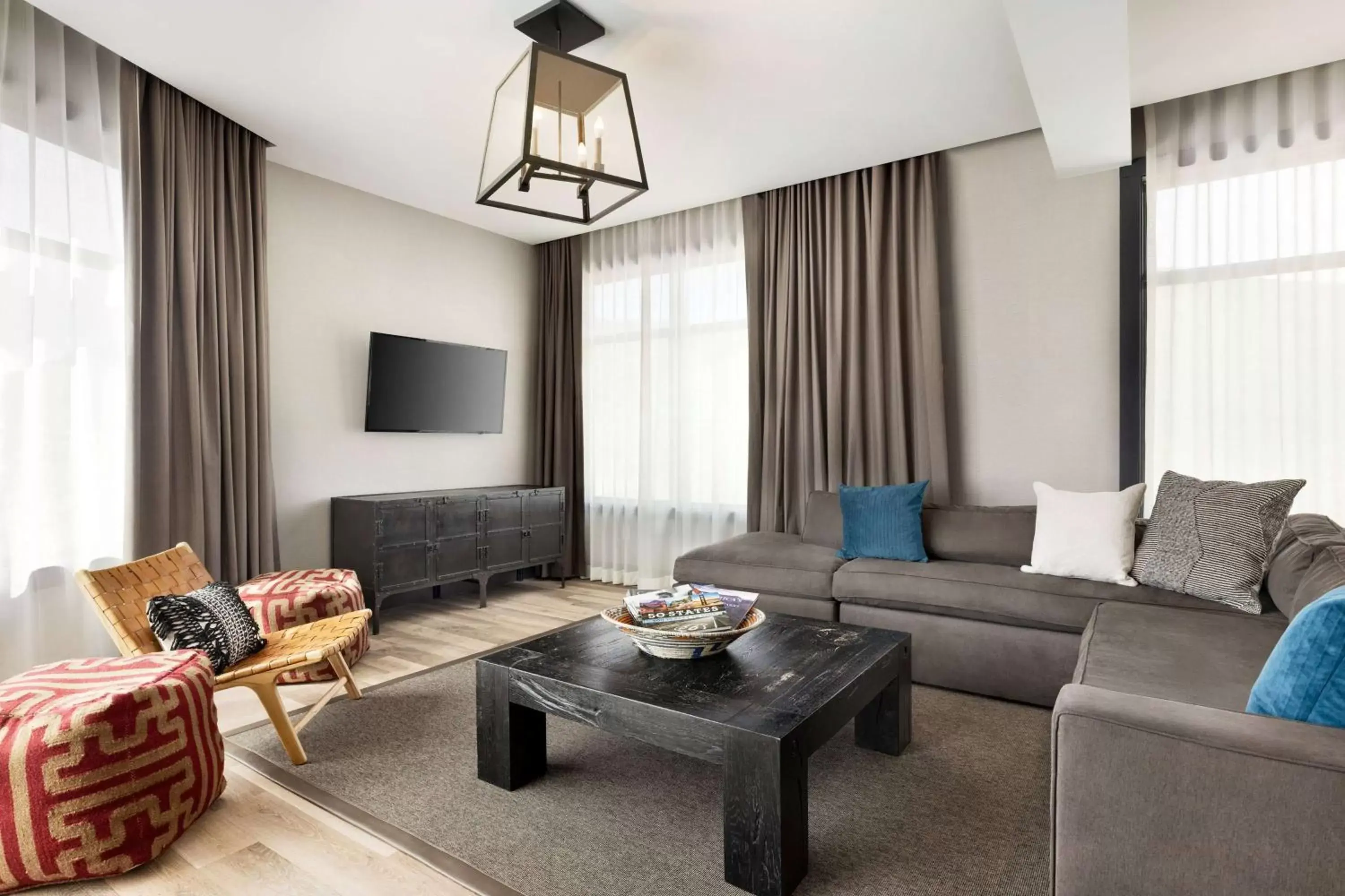 Bed, Seating Area in Origin Red Rocks, a Wyndham Hotel