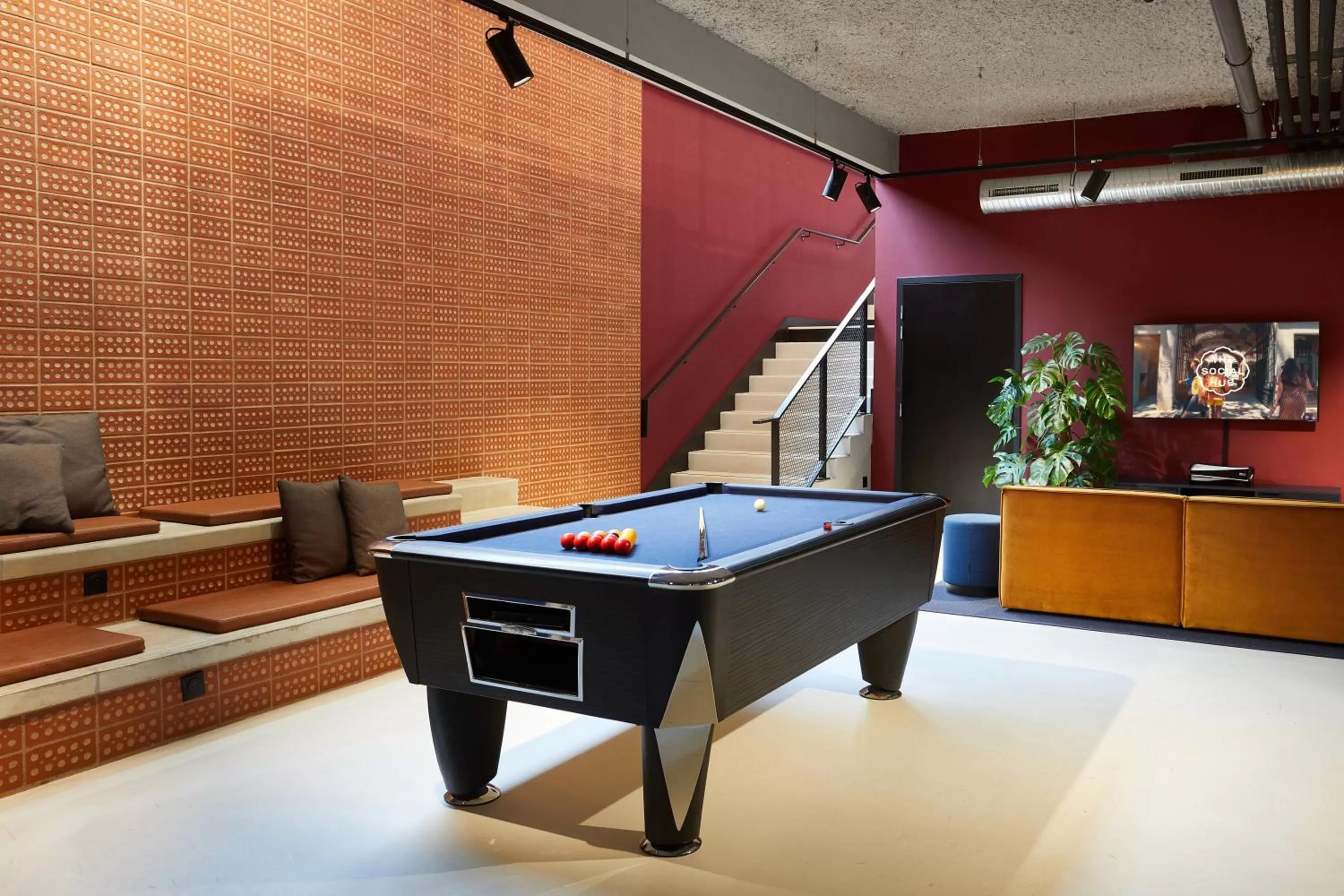 Billiard in The Social Hub Toulouse