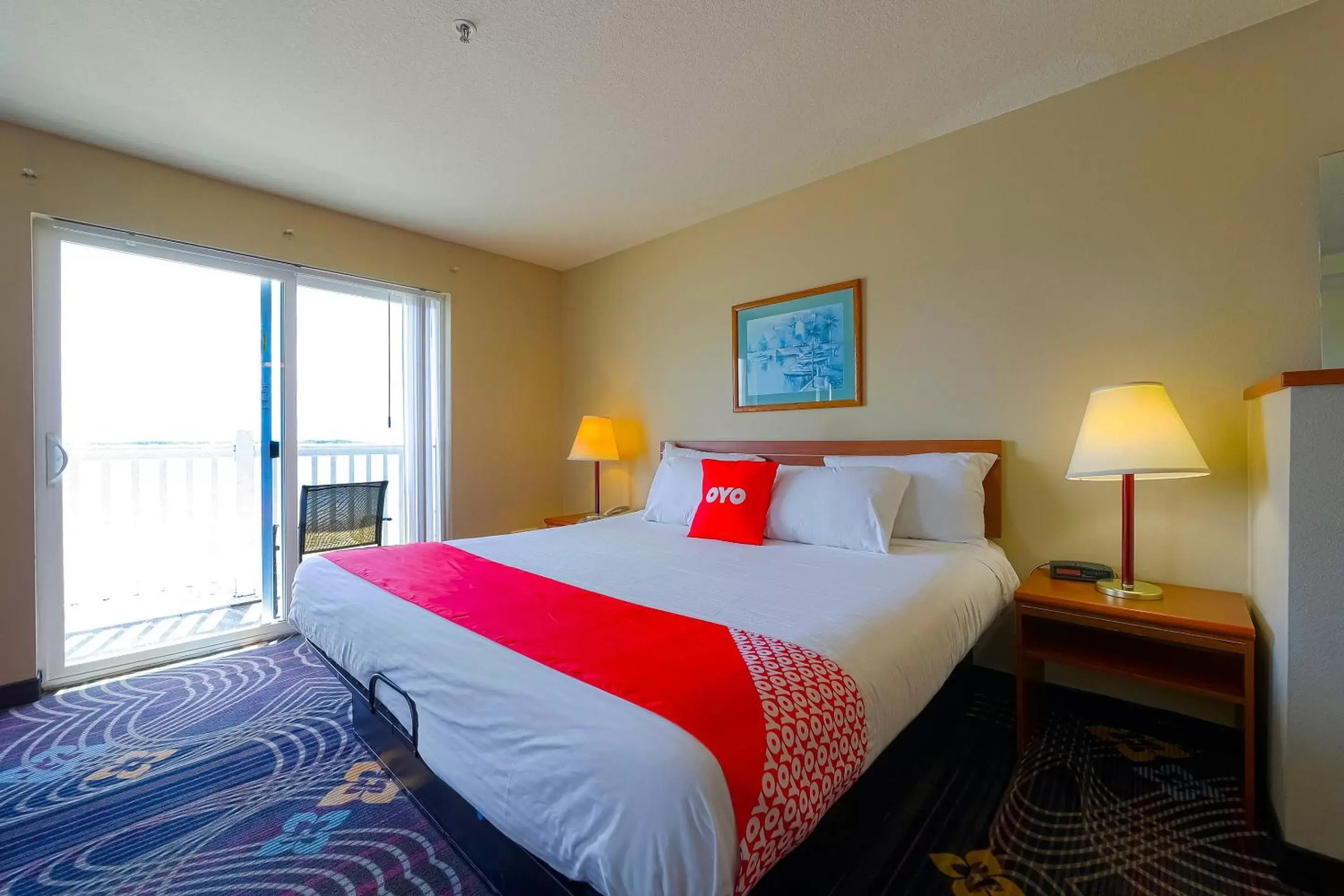 Bedroom, Bed in Siletz Bay Beachfront Hotel by OYO Lincoln City