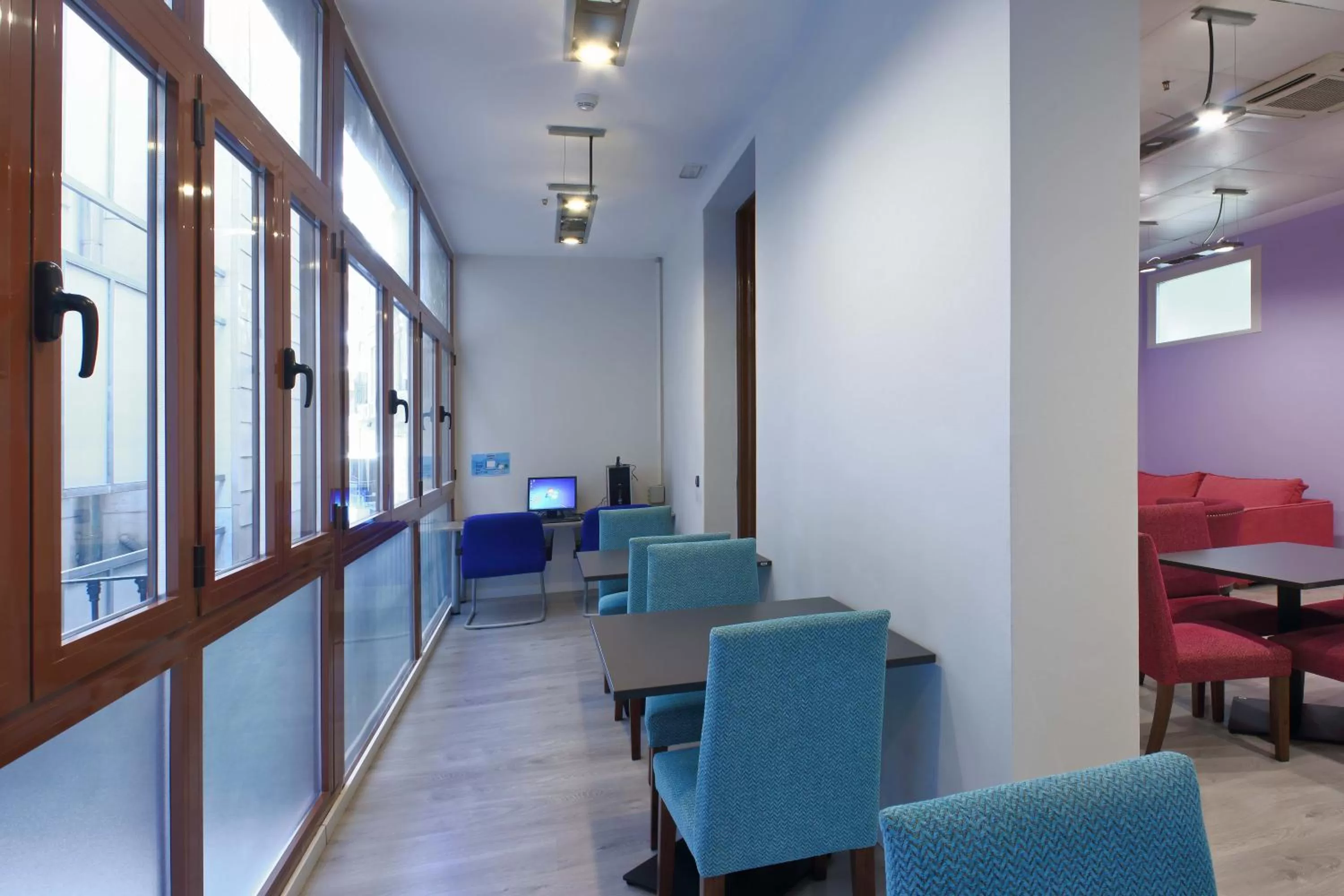 Restaurant/places to eat in Hotel Ginebra