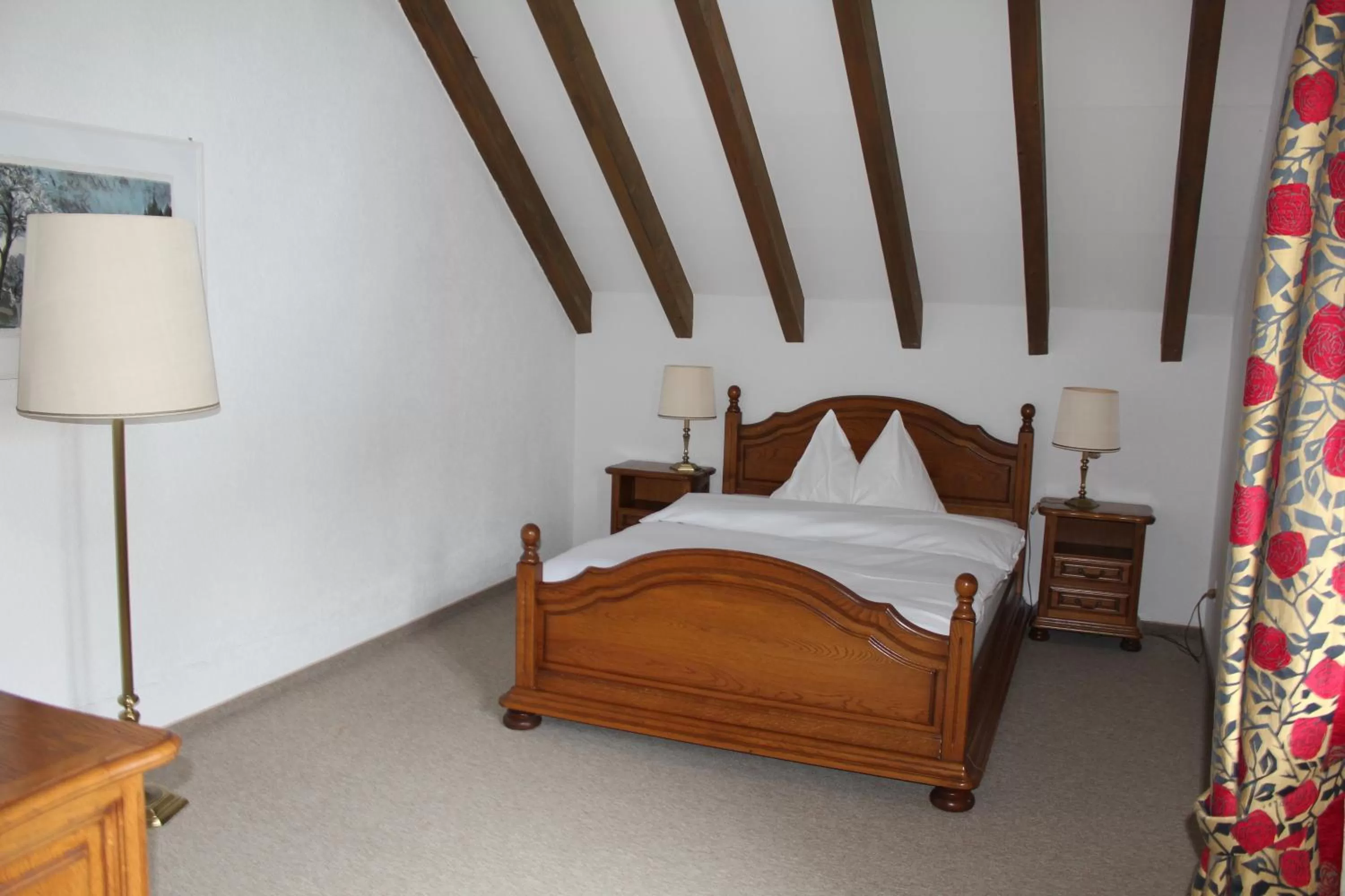 Bed in Romantik Hotel zu den drei Sternen