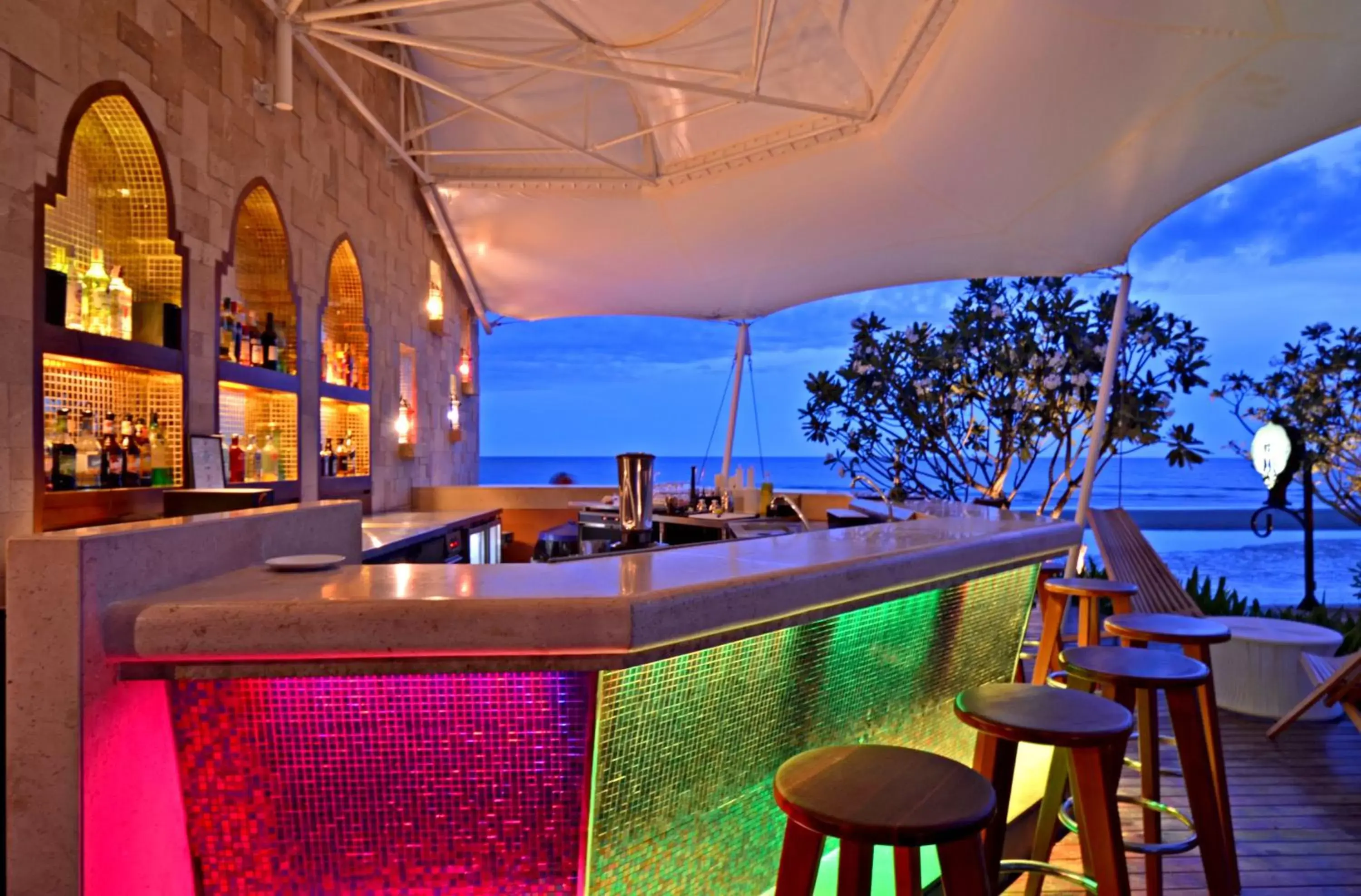 Restaurant/places to eat, Lounge/Bar in Marrakesh Hua Hin Resort & Spa