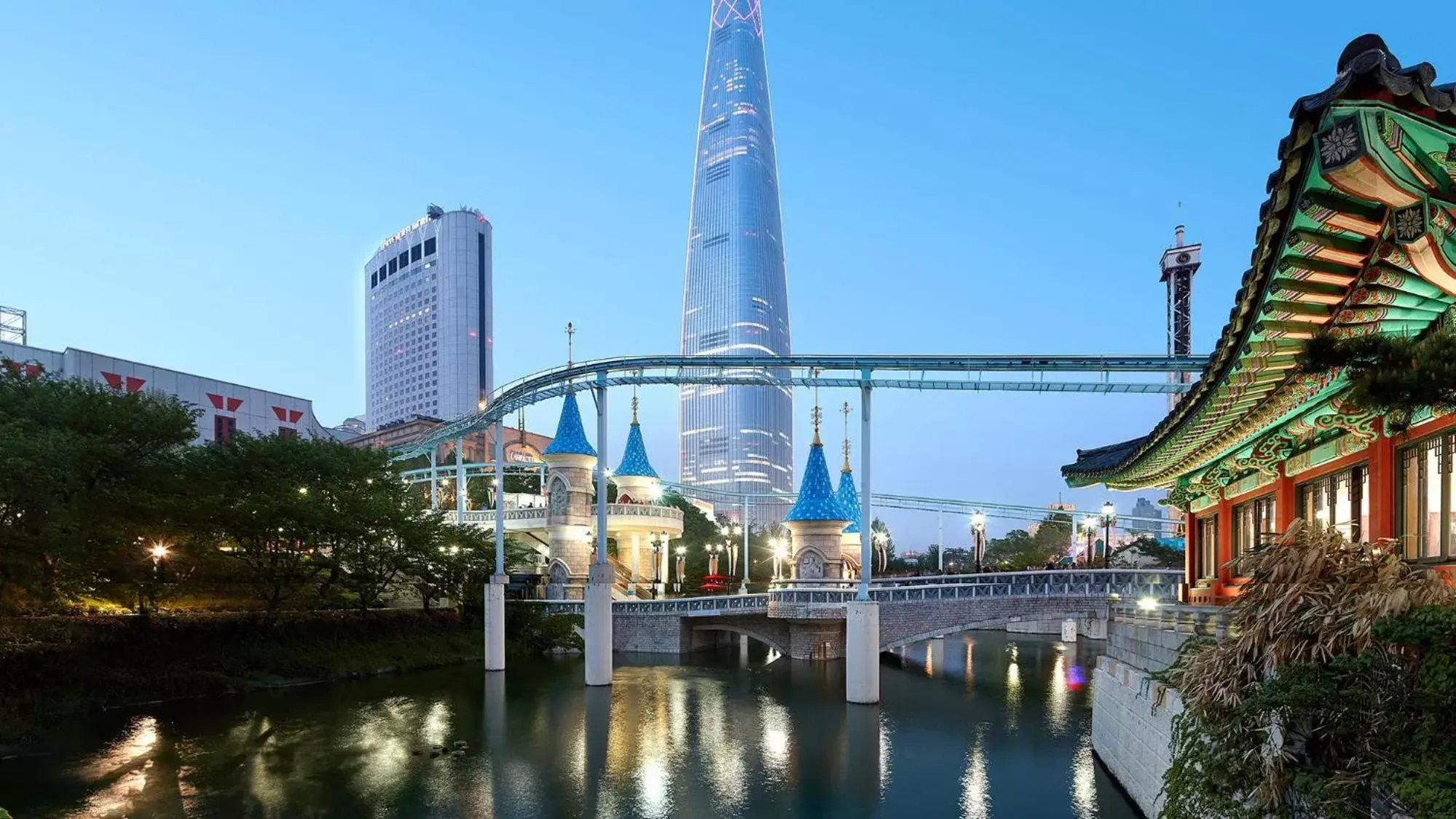 Nearby landmark, Neighborhood in Lotte Hotel World