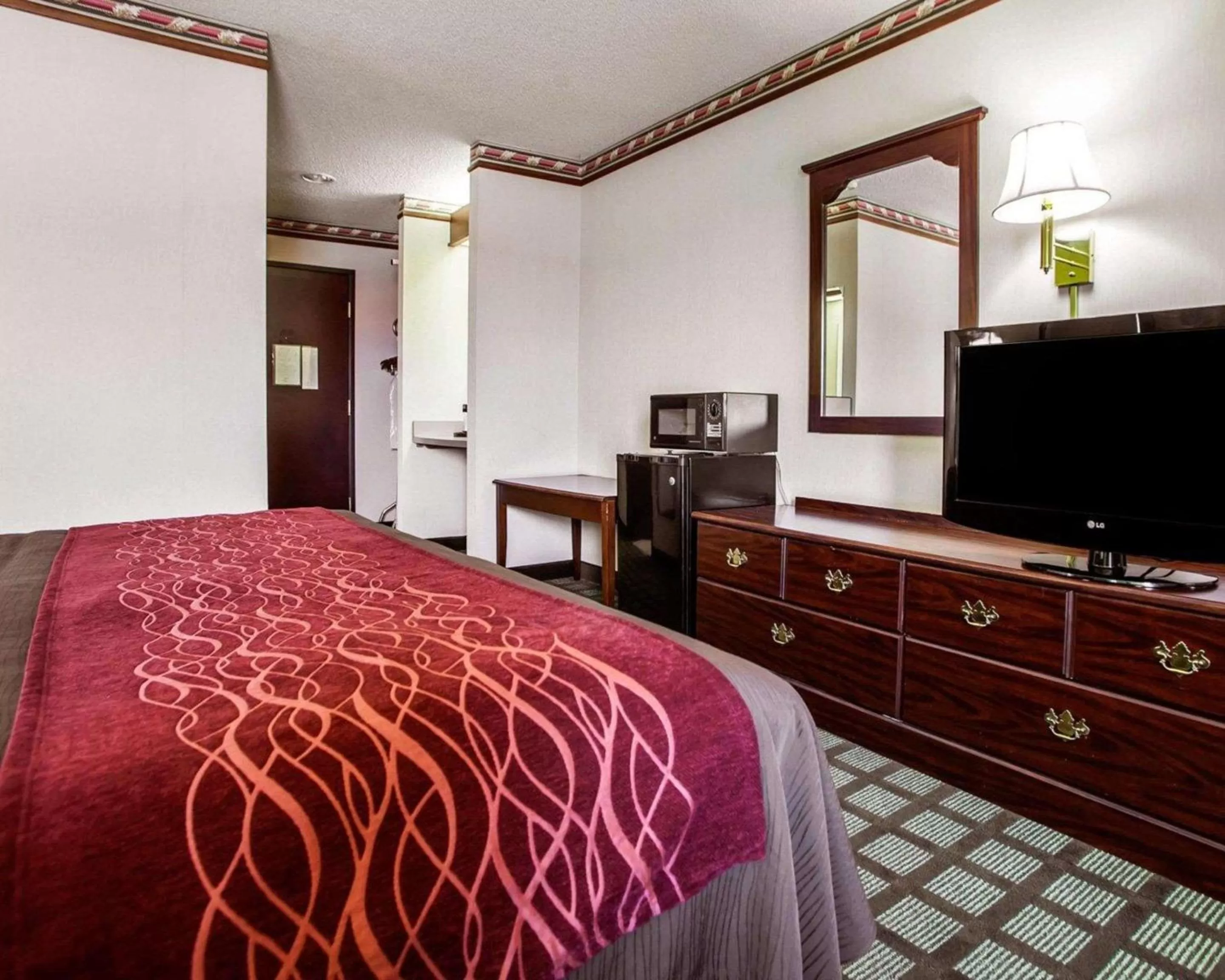 Bedroom, Bed in Quality Inn Arcola