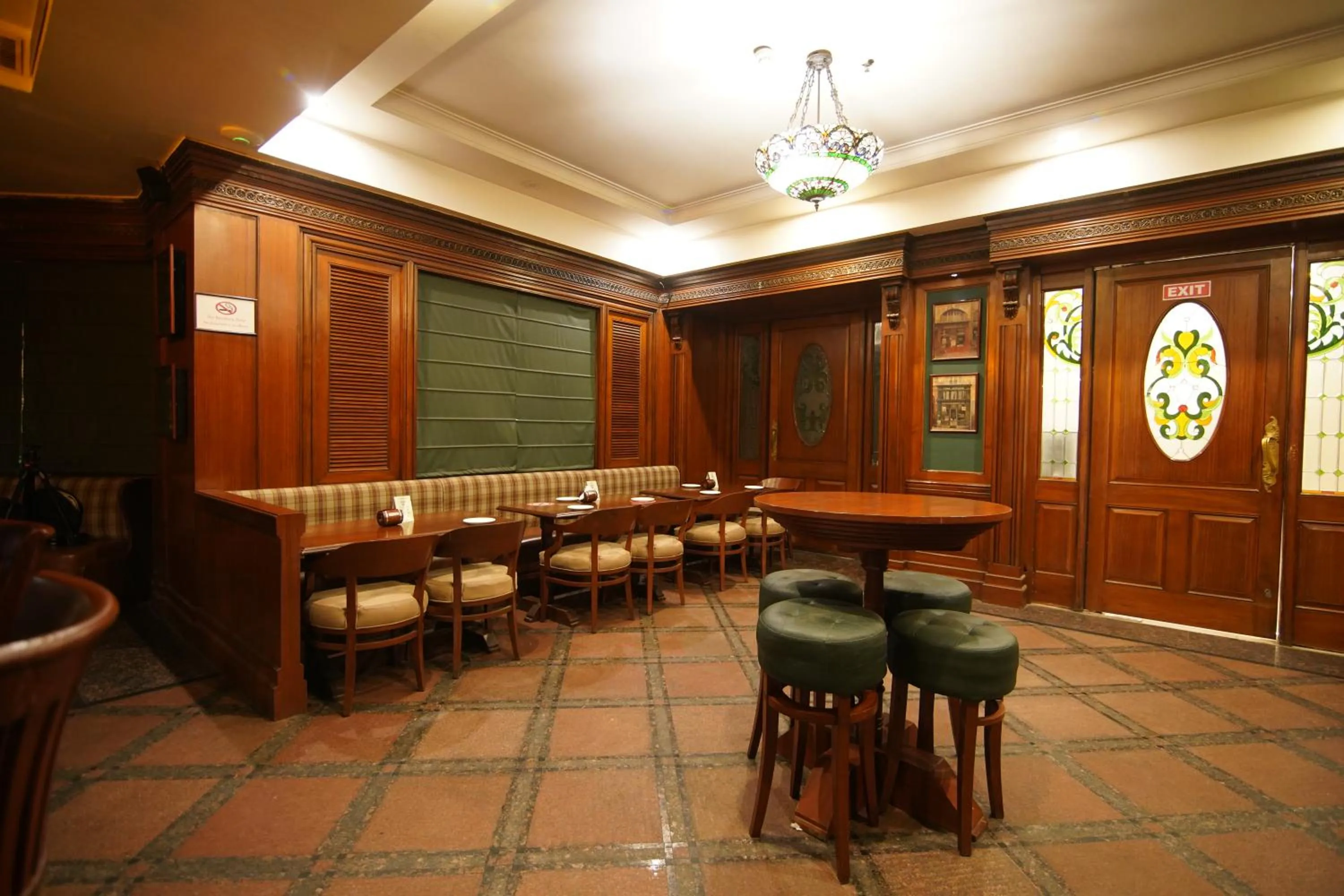 Restaurant/places to eat in Park Plaza Jodhpur