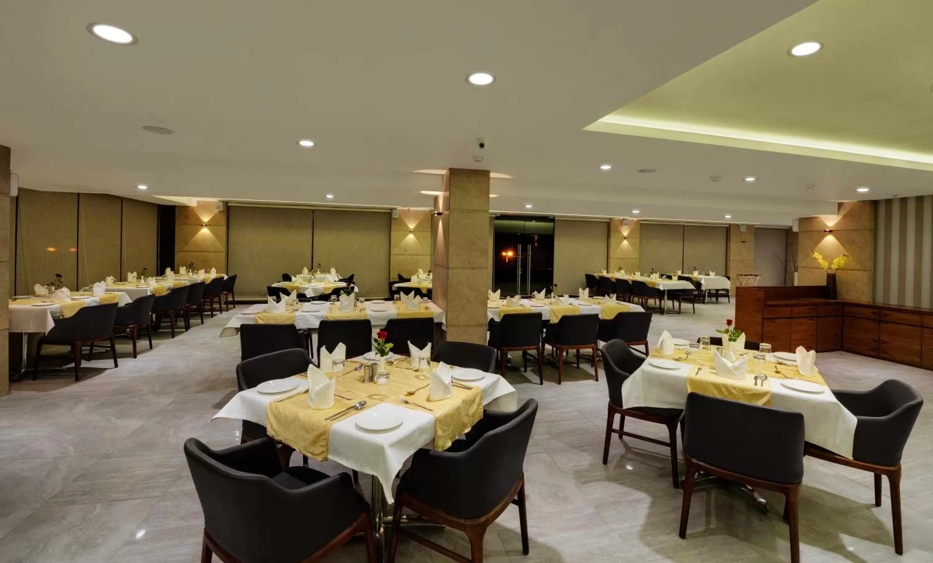 Restaurant/places to eat in Hotel Suba Elite Vadodara