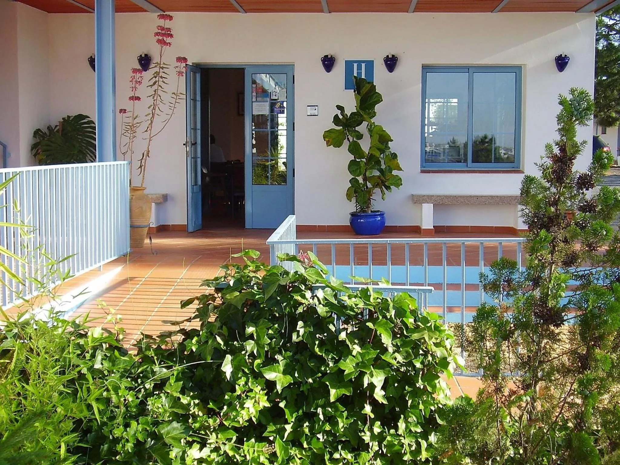 Facade/entrance in Hotel San Miguel