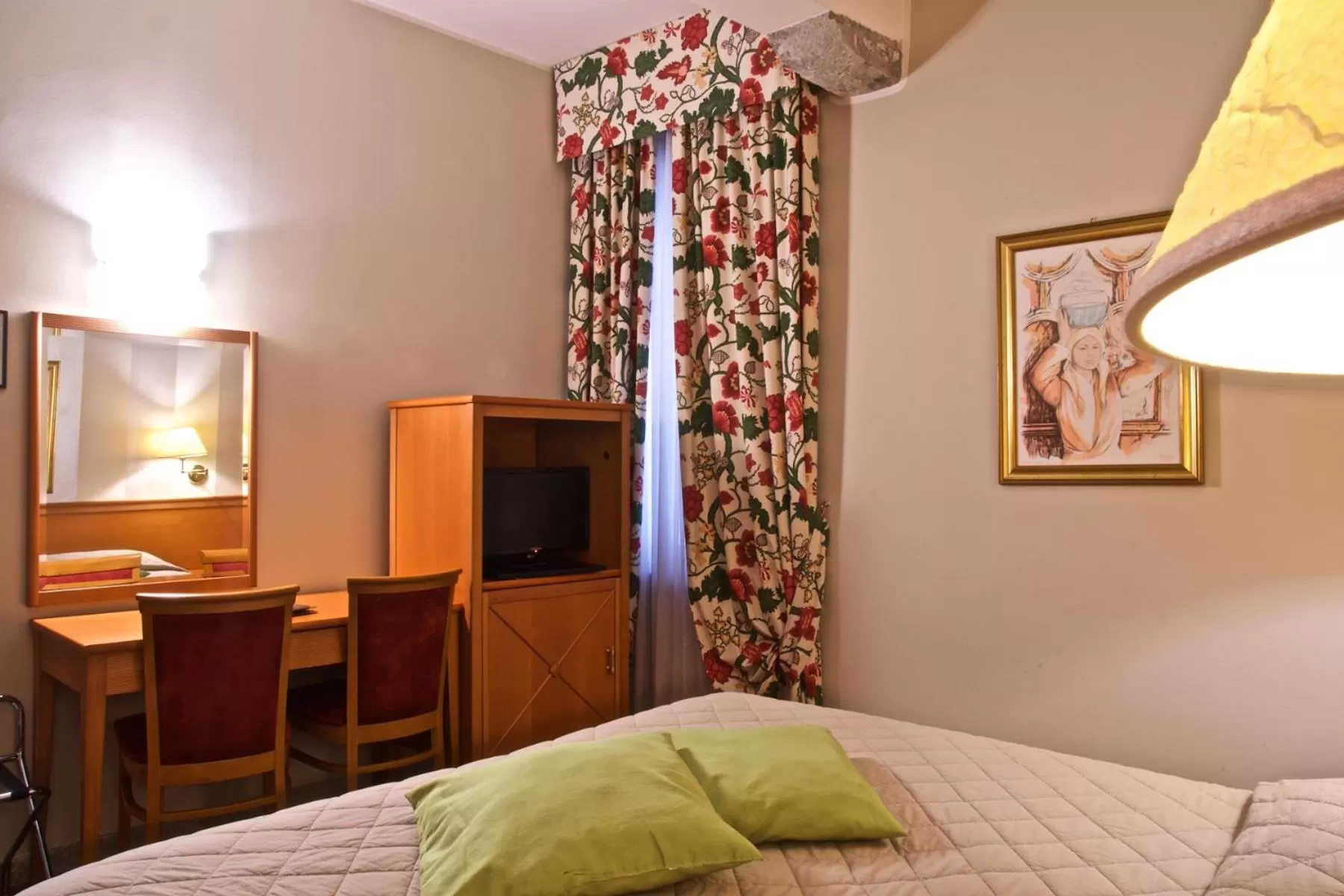 Bed in Hotel La Luna