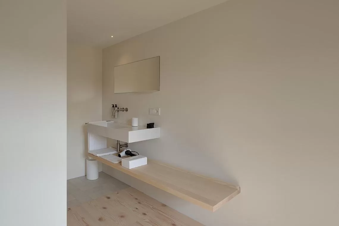 Photo of the whole room in BAR10ZIMMER