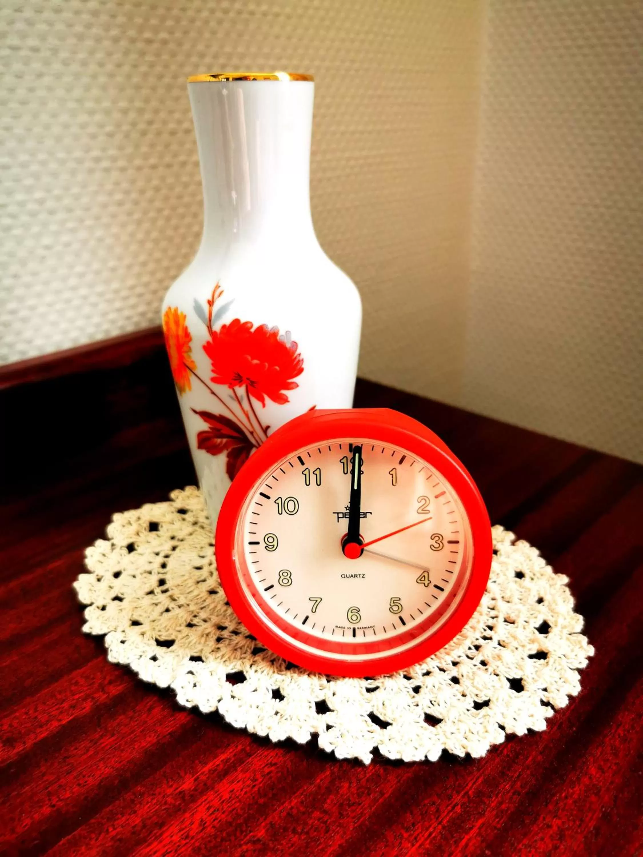 Decorative detail in Tante ALMA's Mannheimer Hotel