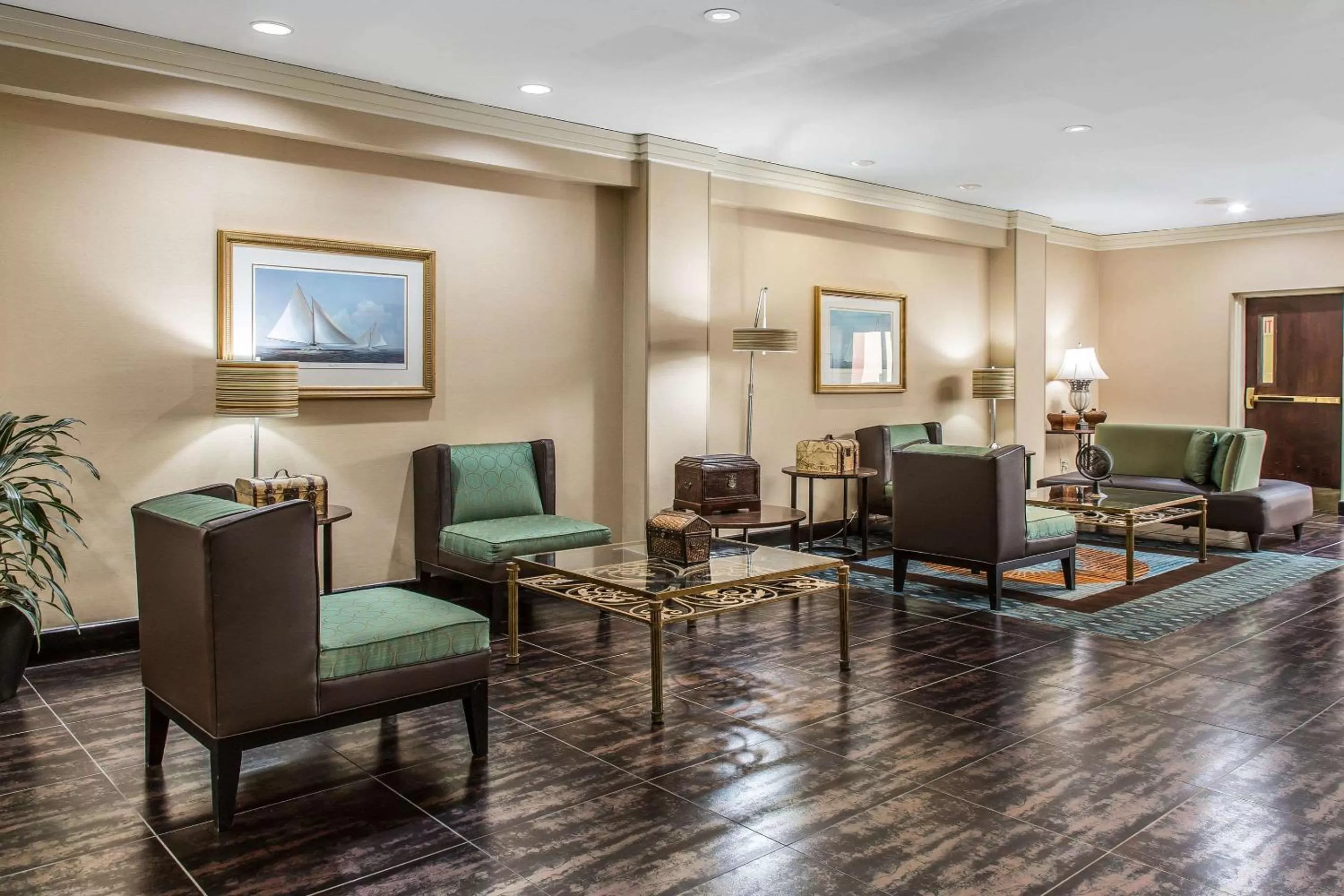 Lobby or reception in Clarion Inn New London - Mystic