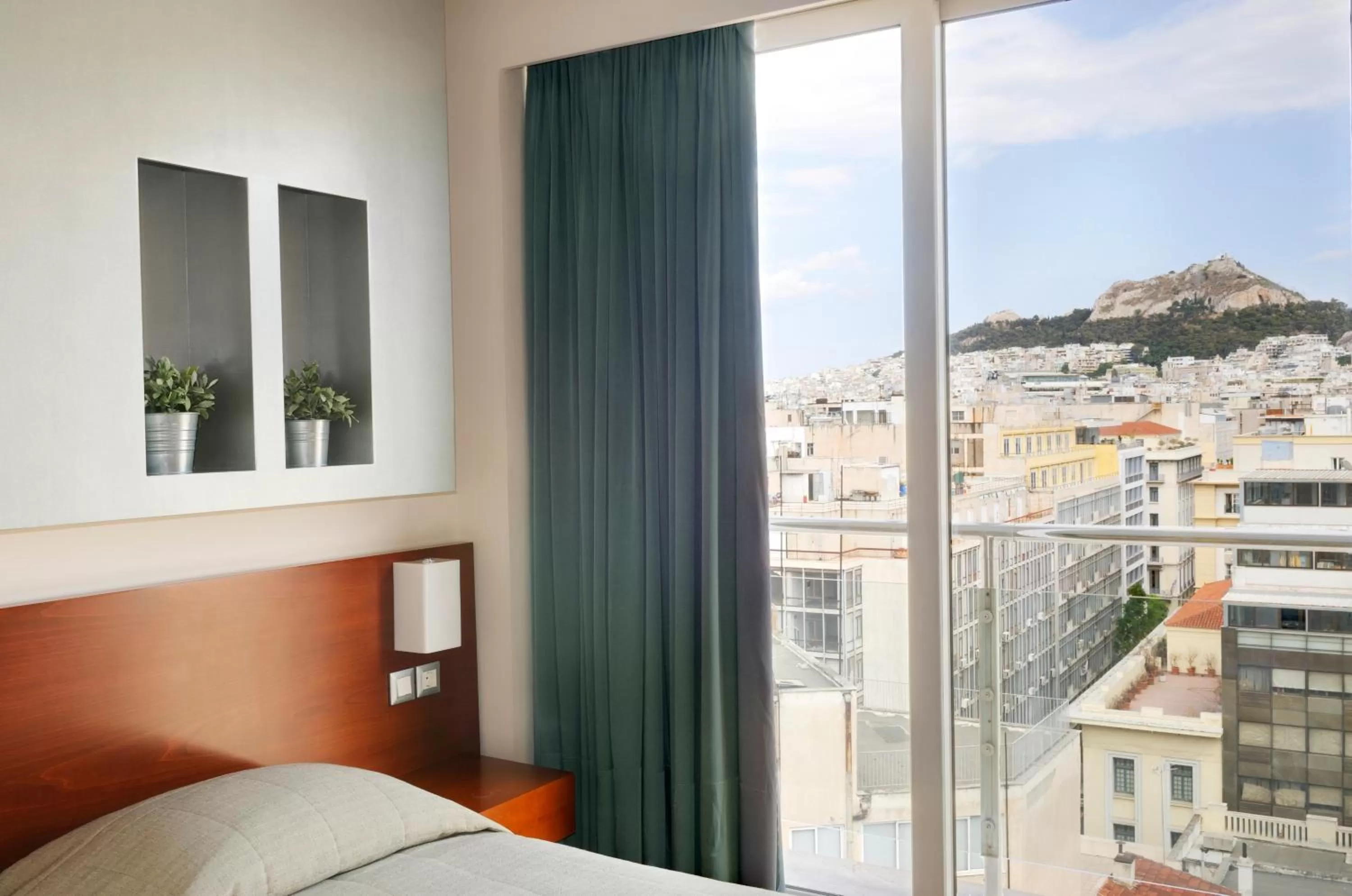 City view, Bed in Dorian Inn - Sure Hotel Collection by Best Western