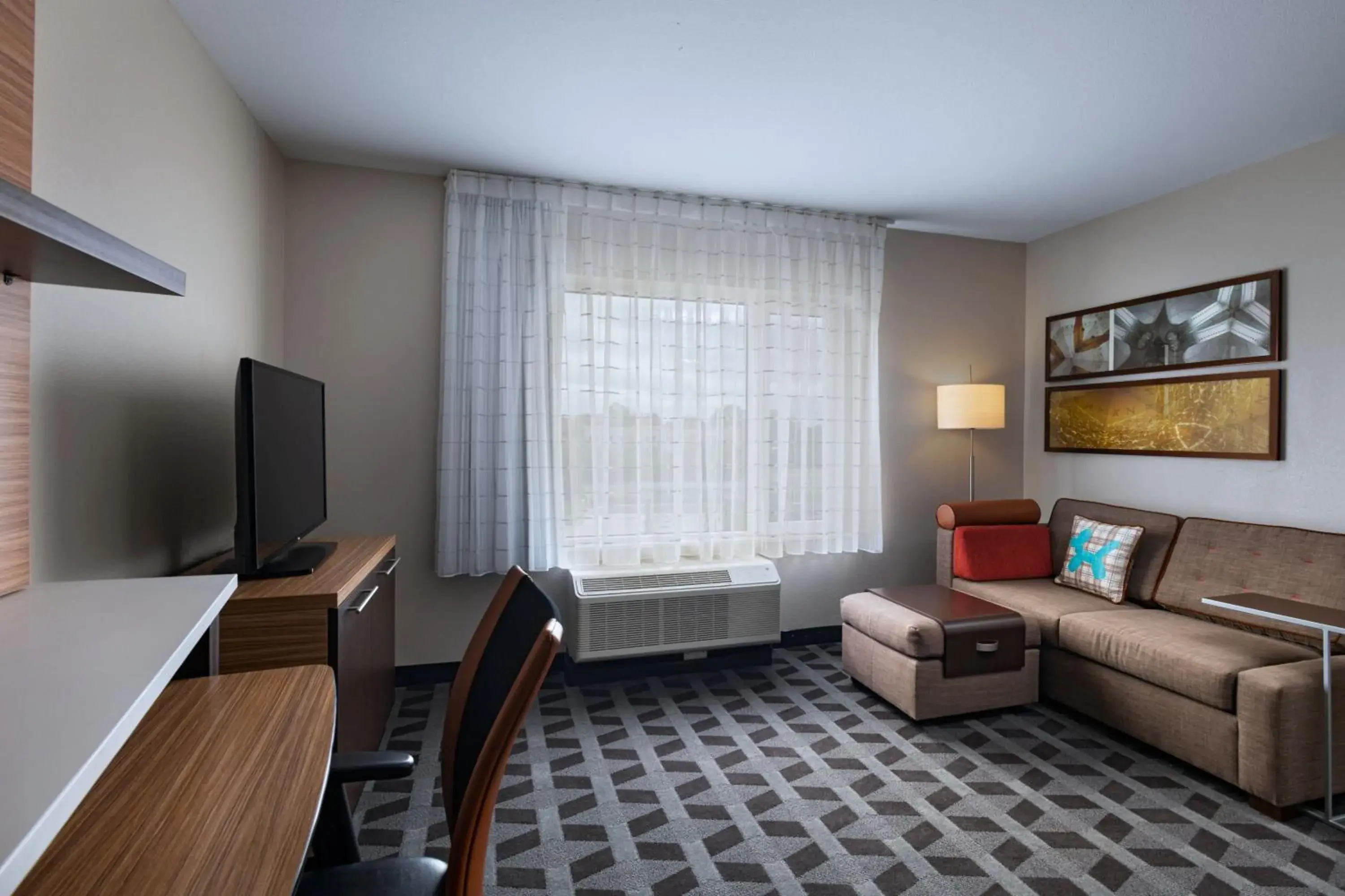 Bedroom, Seating Area in TownePlace Suites by Marriott Edgewood Aberdeen