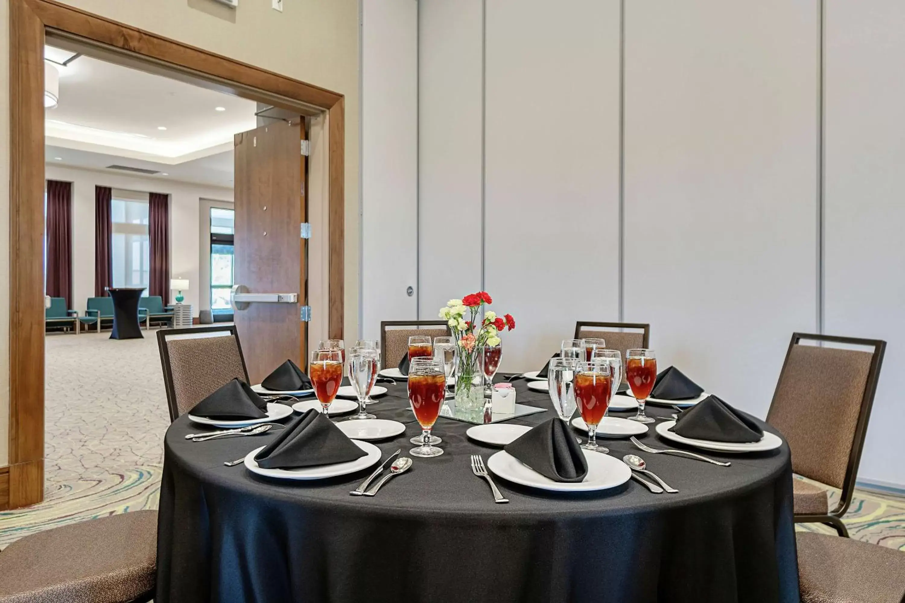 Meeting/conference room, Restaurant/Places to Eat in Hilton Garden Inn Edmond/Oklahoma City North