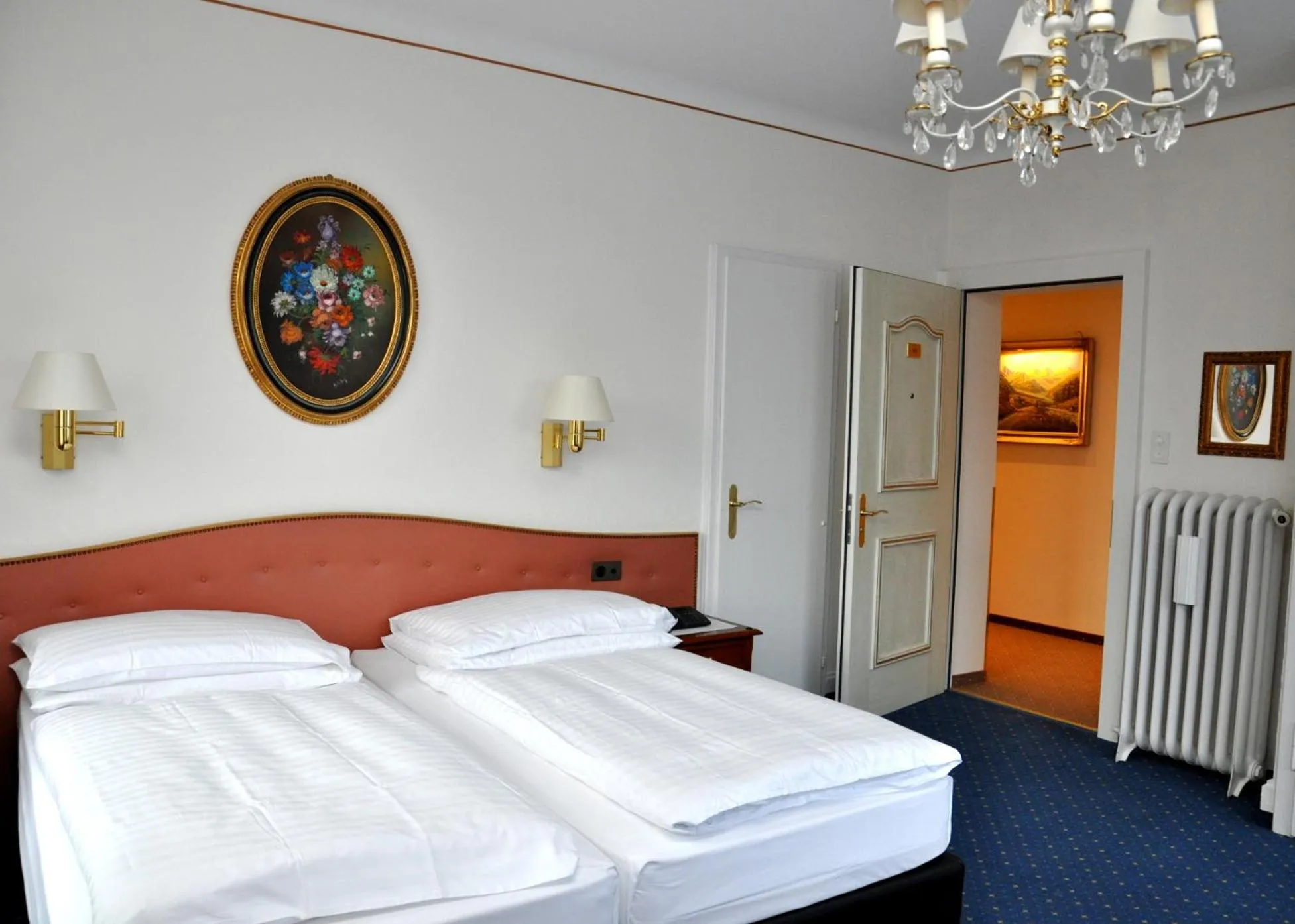 Photo of the whole room, Bed in Soldanella