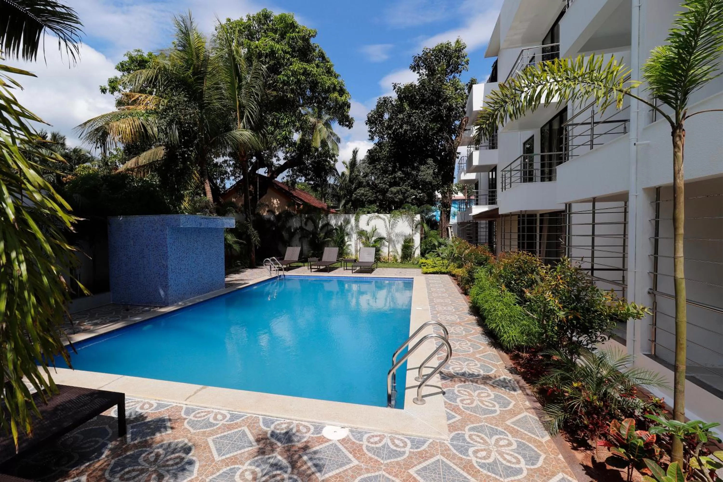 Pool view in Miranda Beach Resort Baga