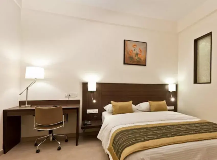 Bedroom, Bed in Mallige Residency Bedroom, Bed in Mallige Residency