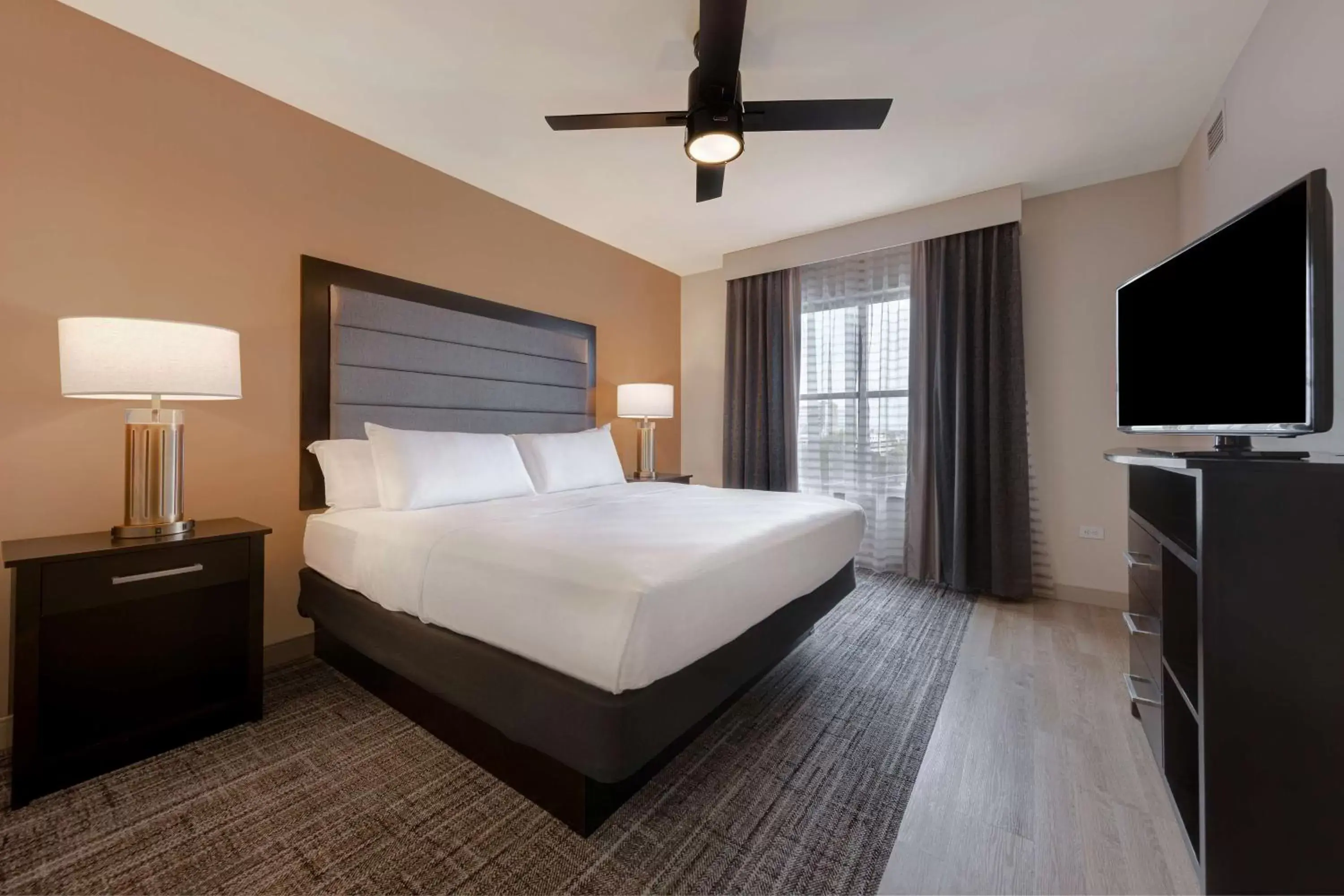 Bedroom, Bed in Homewood Suites Nashville Vanderbilt