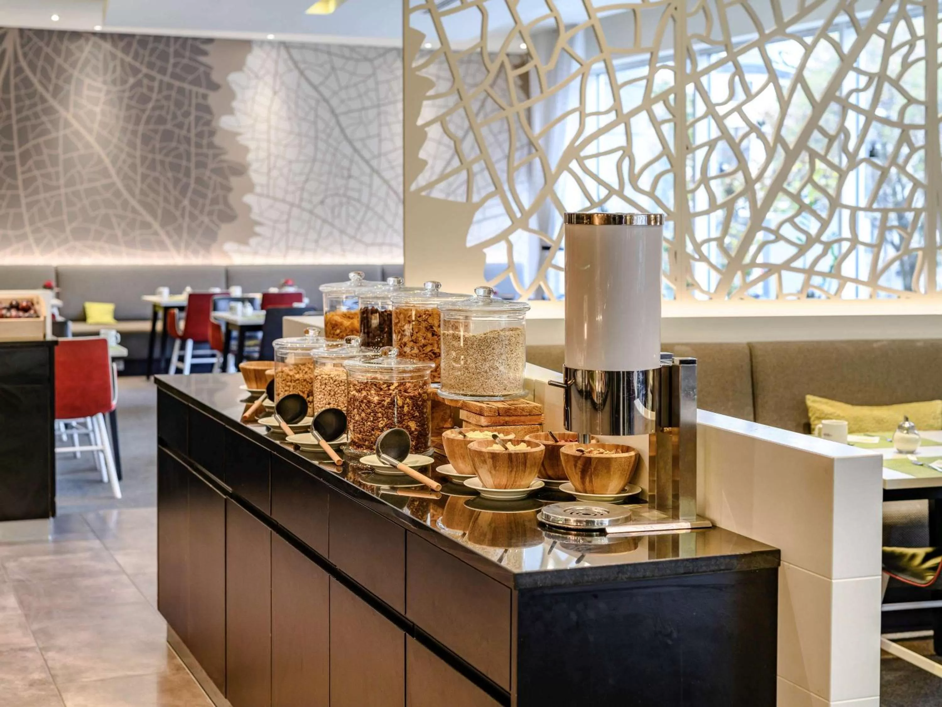 Restaurant/places to eat in Mercure Stuttgart City Center