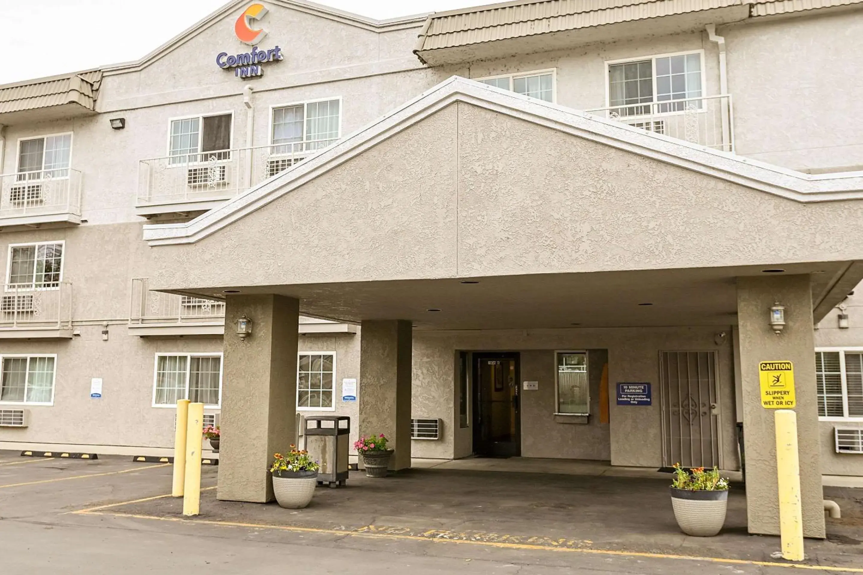 Property Building in Comfort Inn Yreka I-5