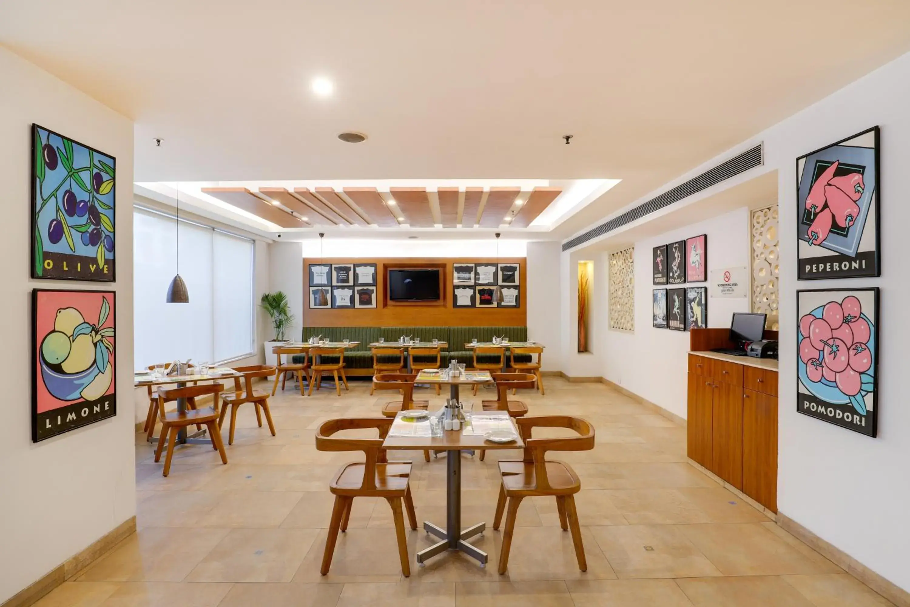 Restaurant/places to eat in Lemon Tree Hotel Chandigarh Restaurant/places to eat in Lemon Tree Hotel Chandigarh