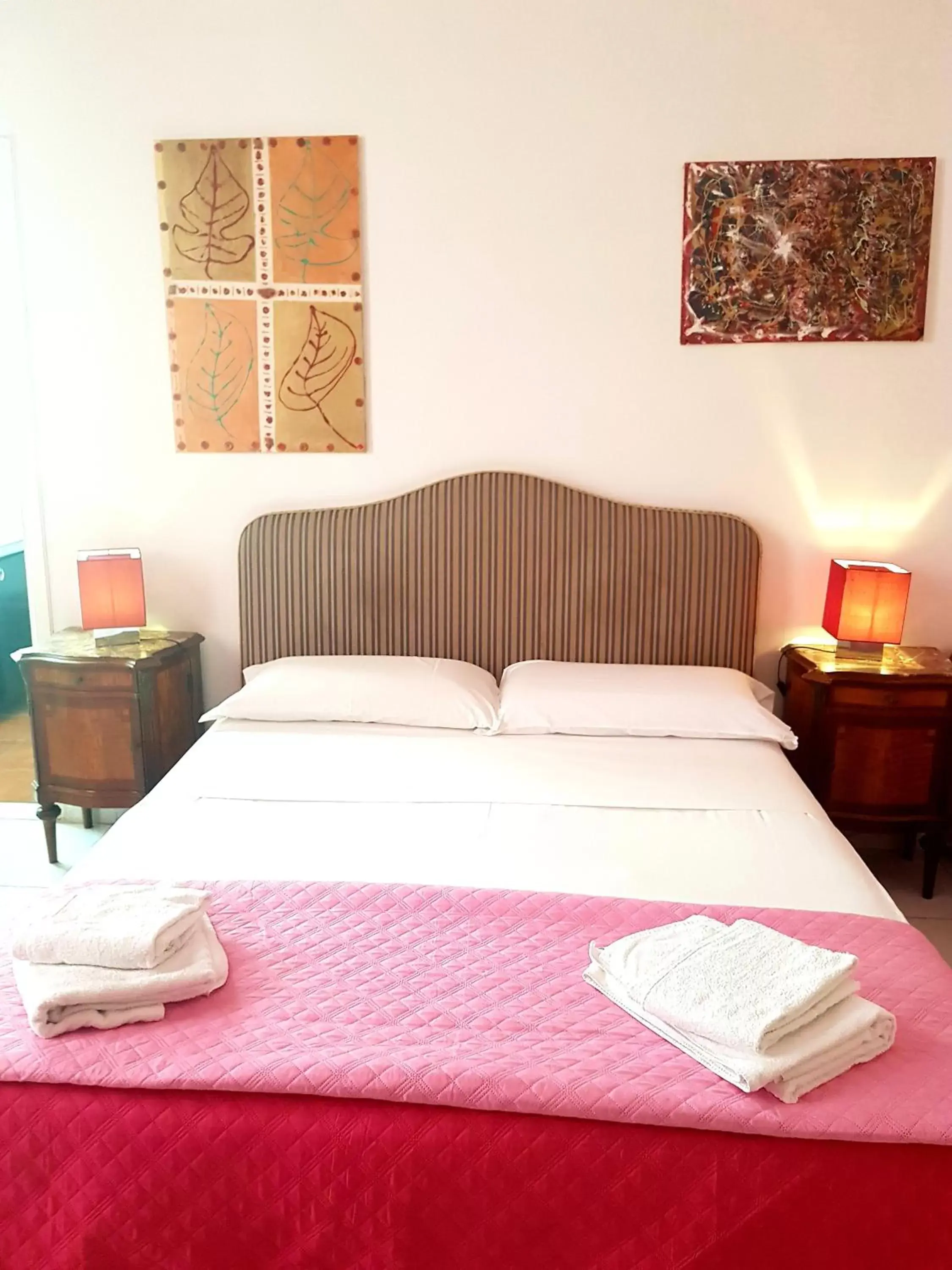 Triple Room - single occupancy in B&B Platamon Triple Room - single occupancy in B&B Platamon
