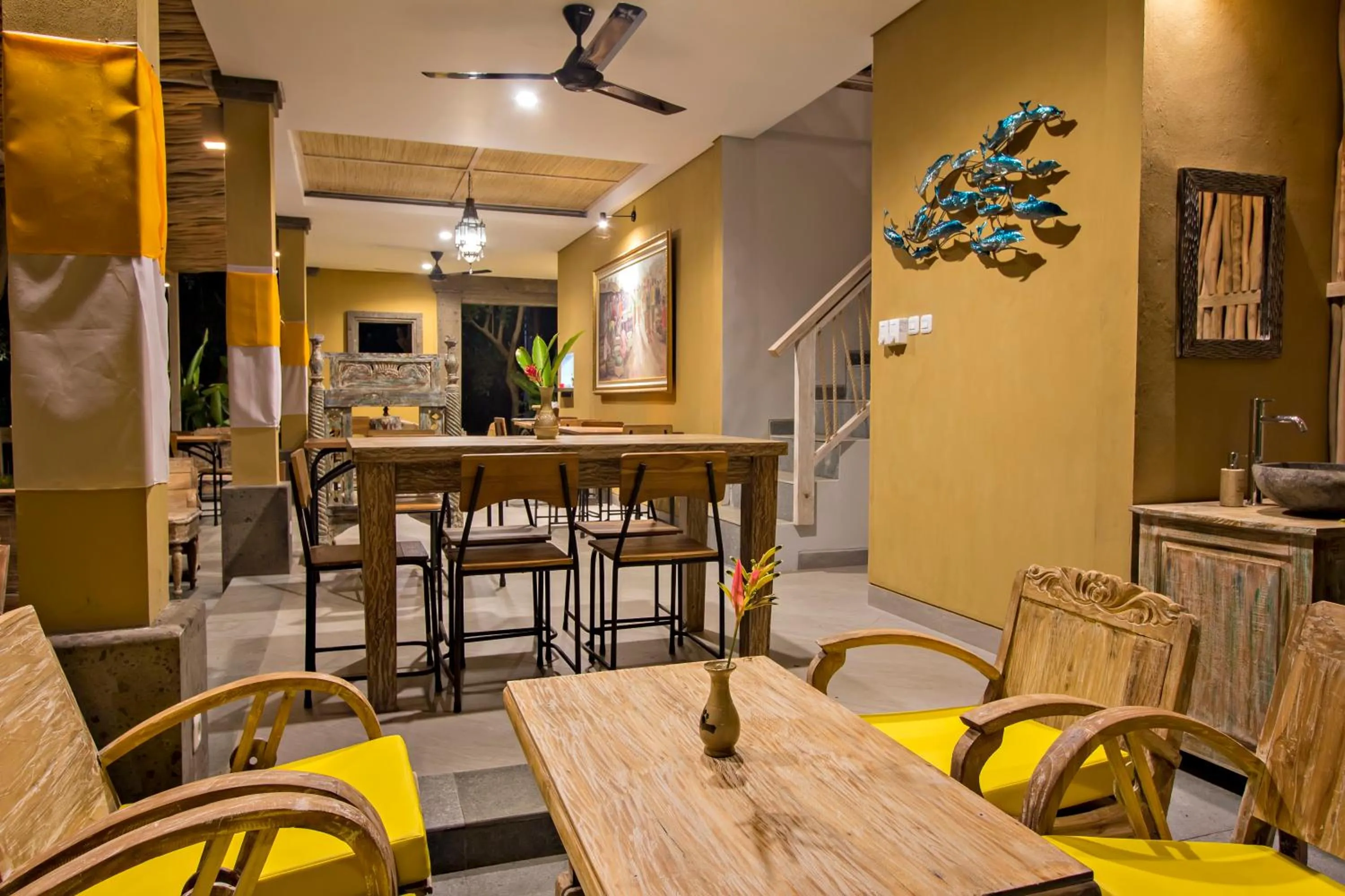 Restaurant/places to eat in Ubad Retreat