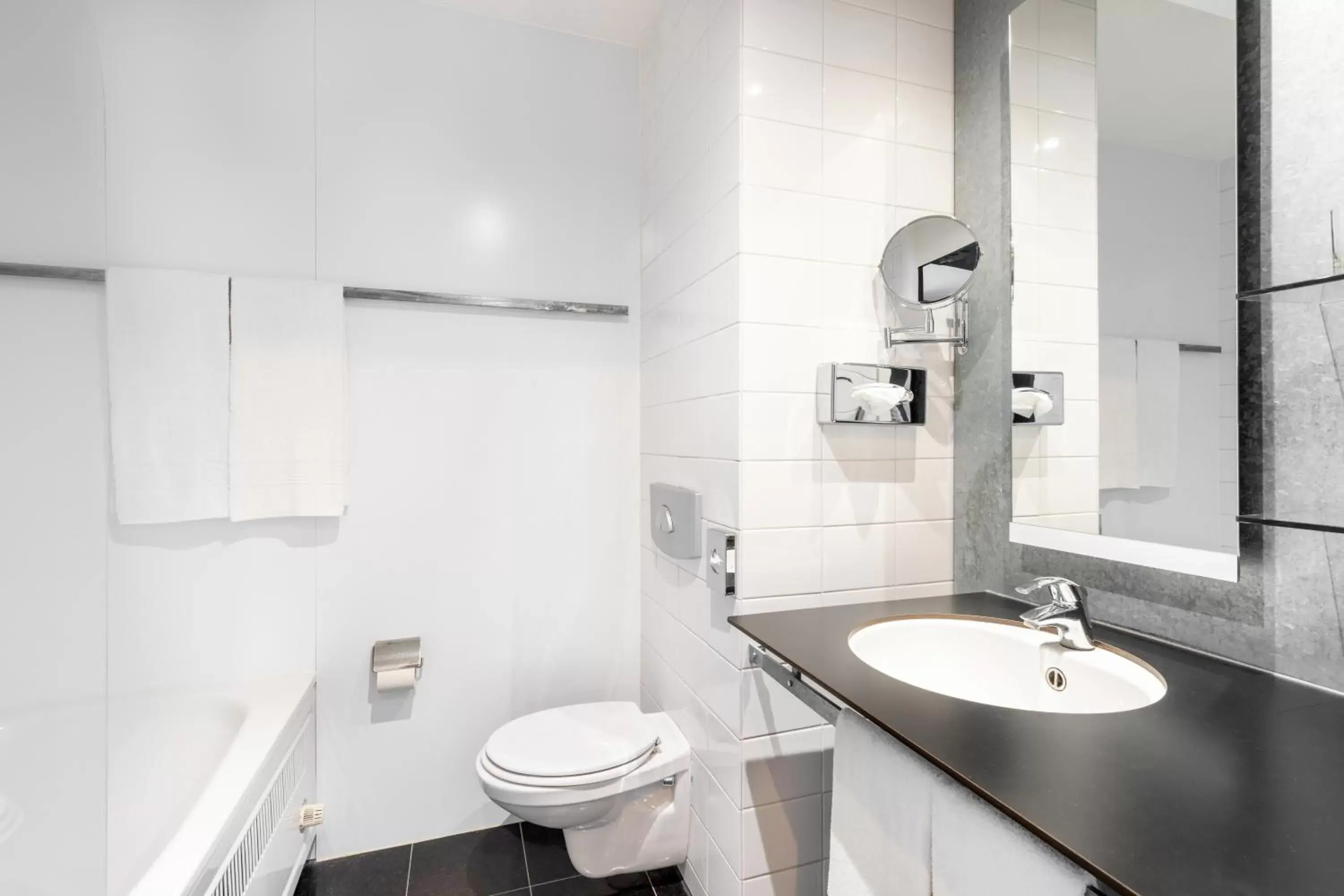 Bathroom in Select Hotel Maastricht