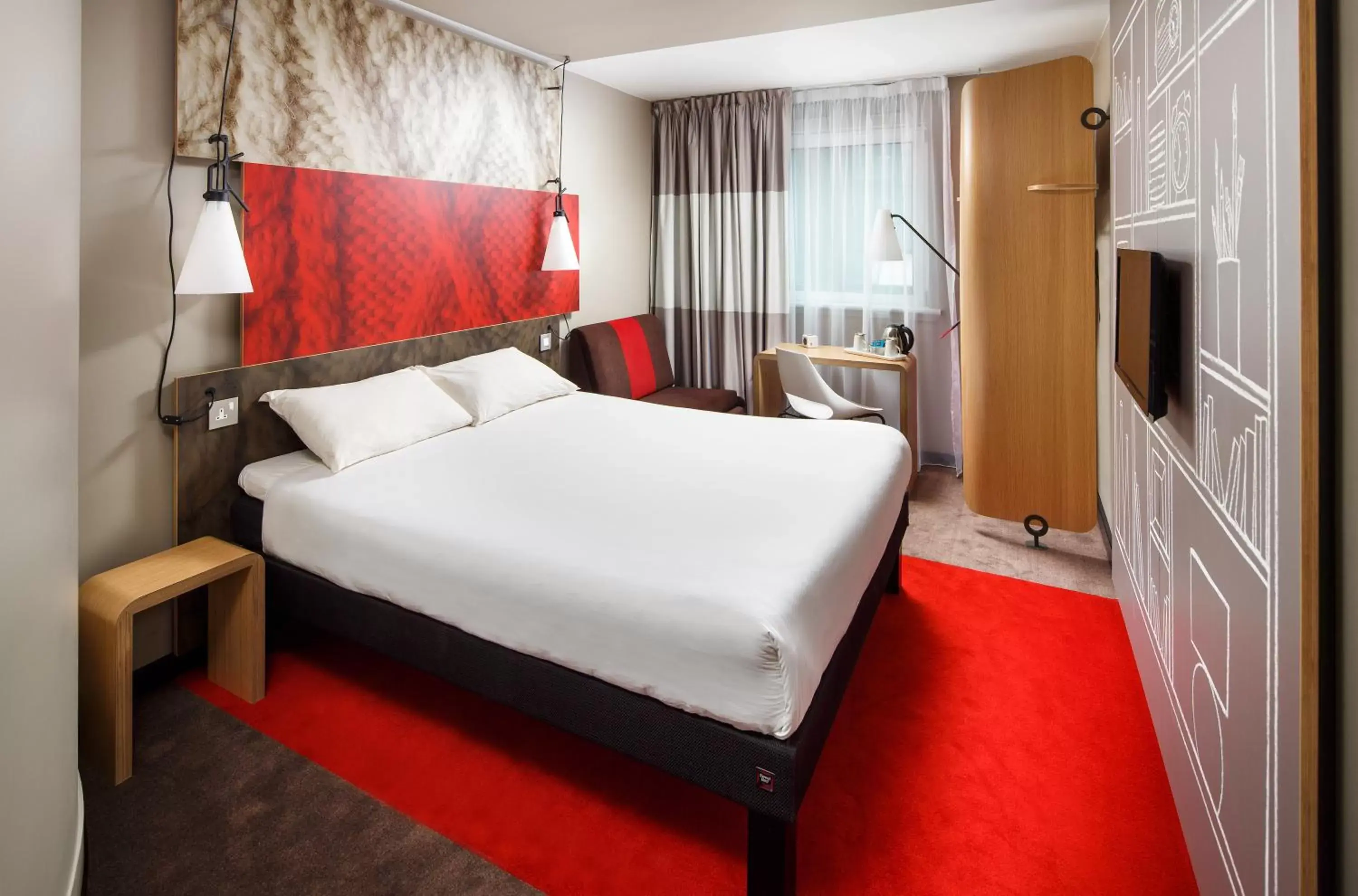 Decorative detail, Bed in ibis London Barking Decorative detail, Bed in ibis London Barking