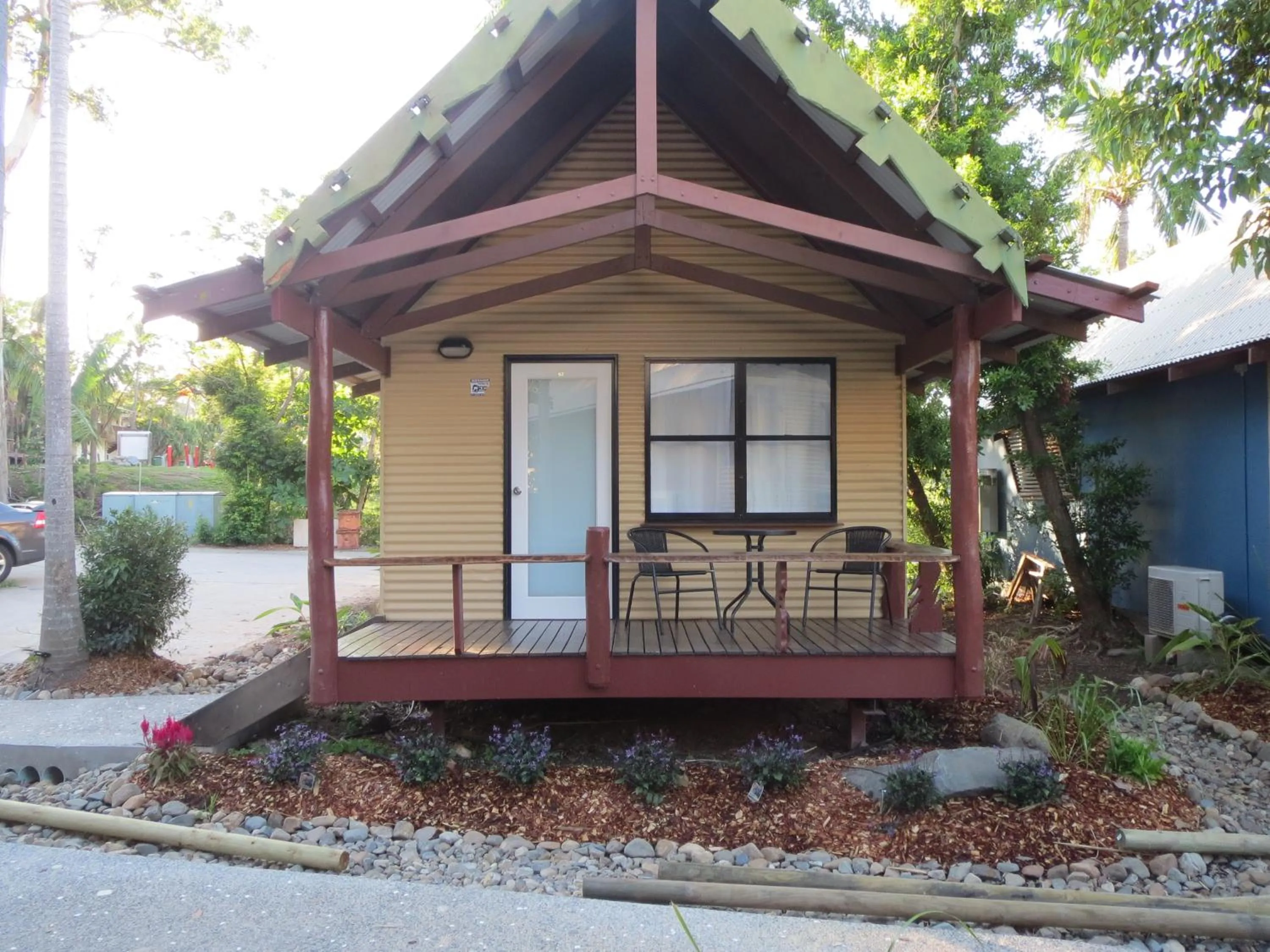 Property building in Airlie Beach Magnums - Adults Only