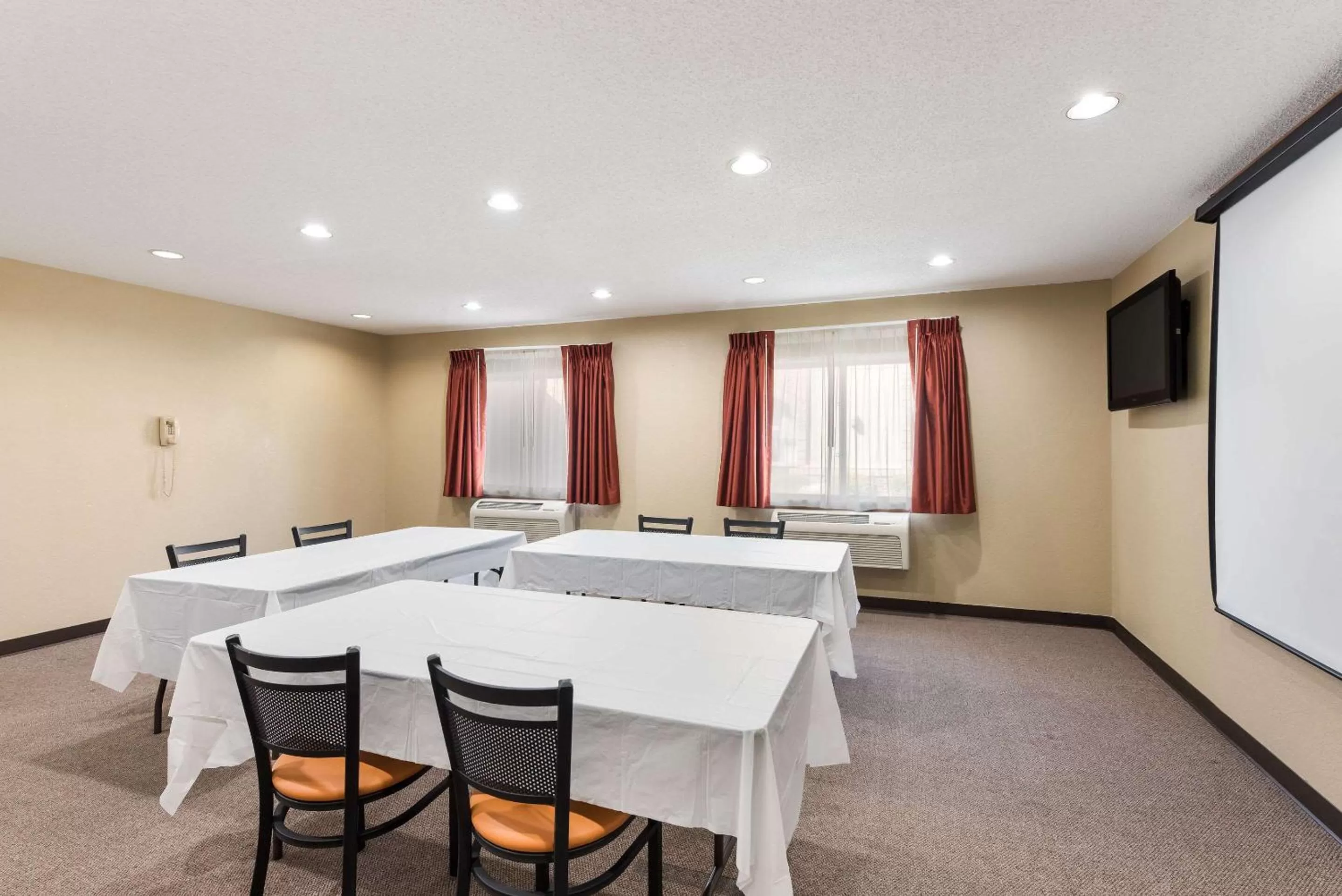 Meeting/conference room in Quality Inn Upper Sandusky