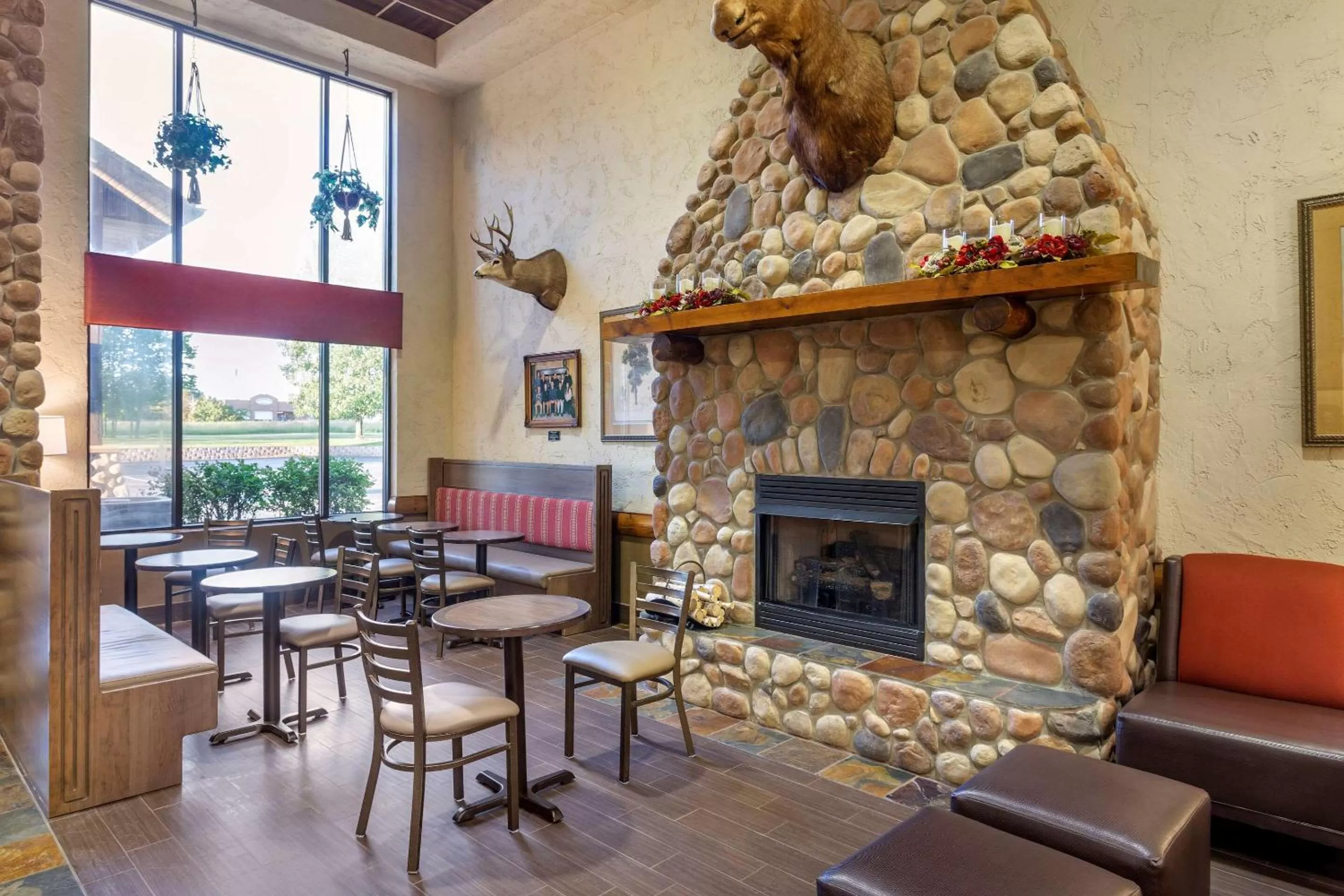 Lobby or reception in Comfort Inn & Suites Branson Meadows
