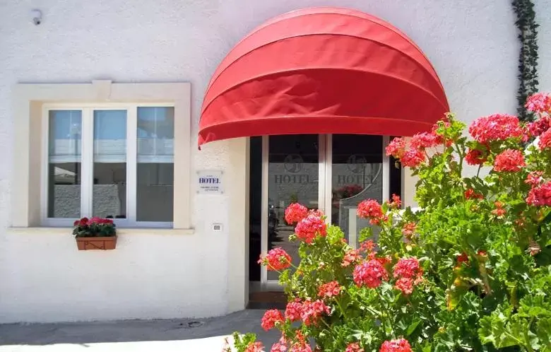 Facade/entrance in Hotel Noto Marina e Spa