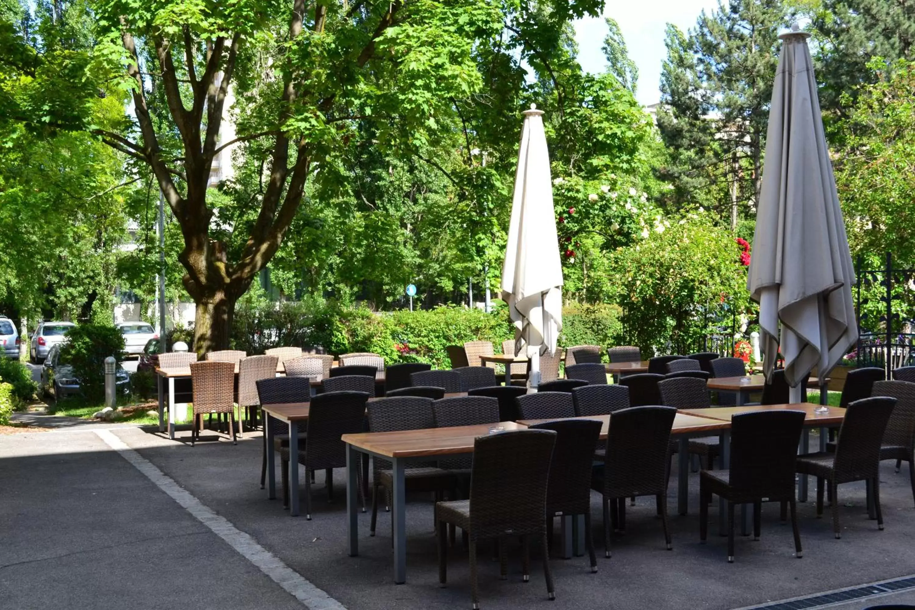 Balcony/Terrace, Restaurant/Places to Eat in JUFA Hotel Graz