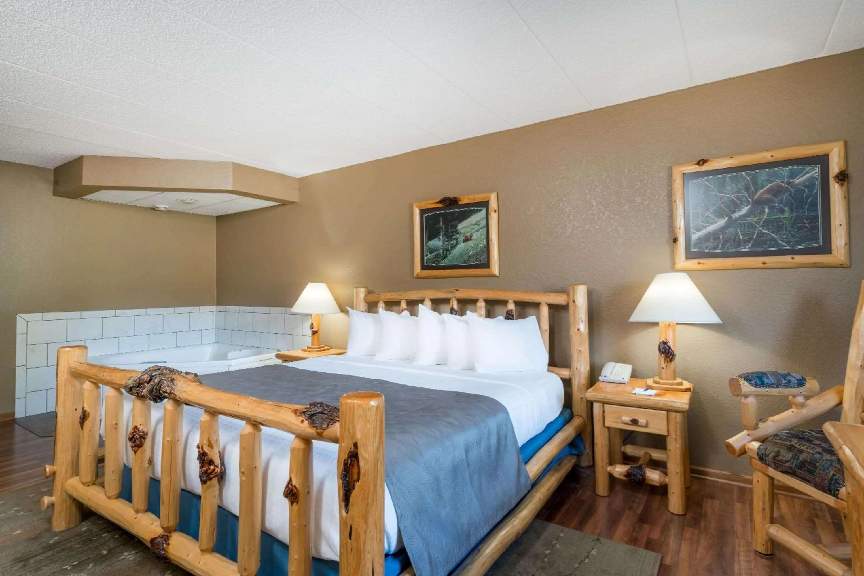 Photo of the whole room, Bed in Baymont by Wyndham Owatonna