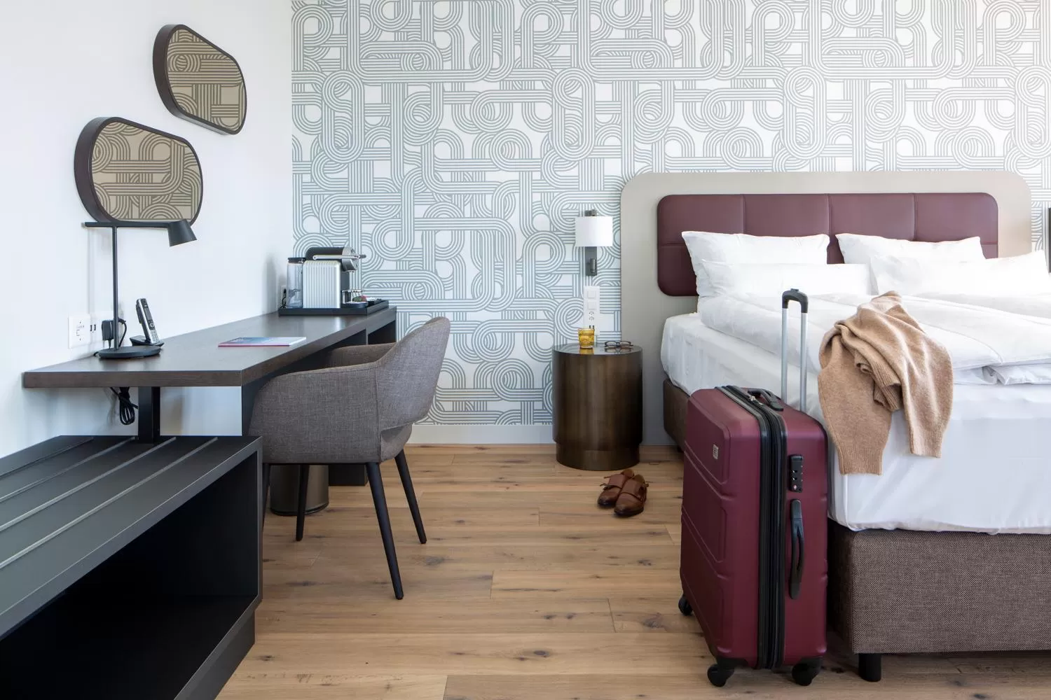 Coffee/tea facilities, Bed in Hotel Walhalla