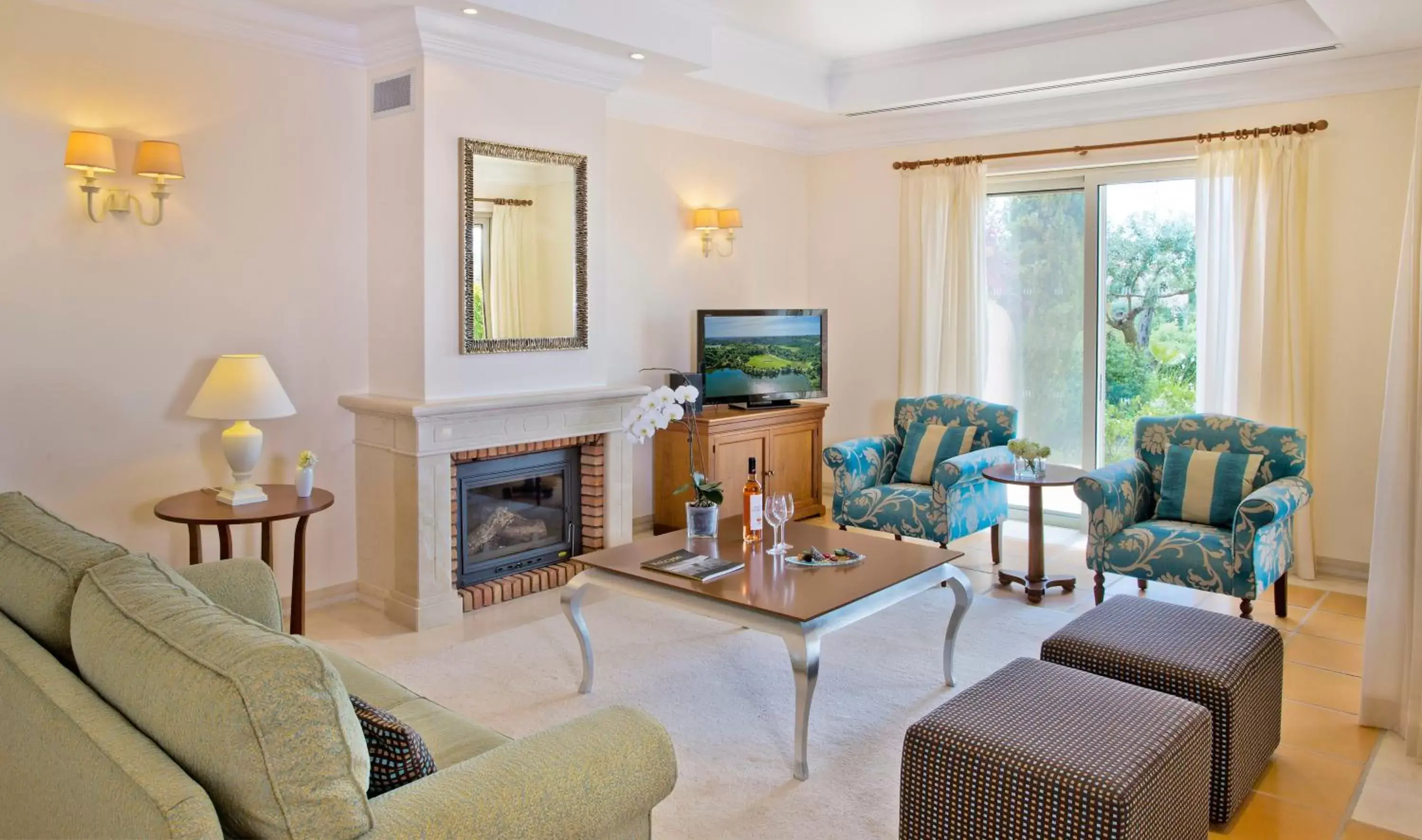 Living room, Seating Area in Monte Rei Golf & Country Club