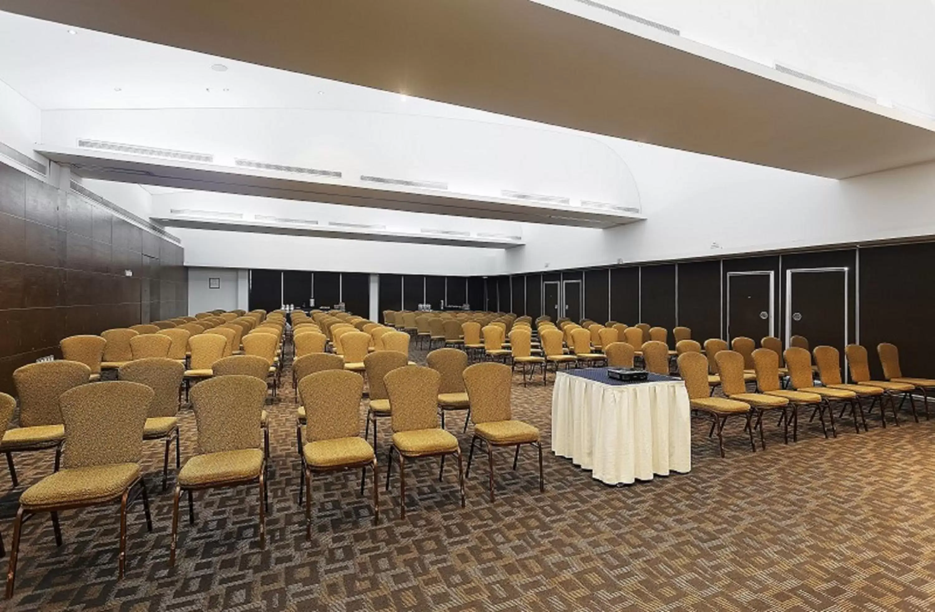 Meeting/conference room in Crowne Plaza Villahermosa, an IHG Hotel