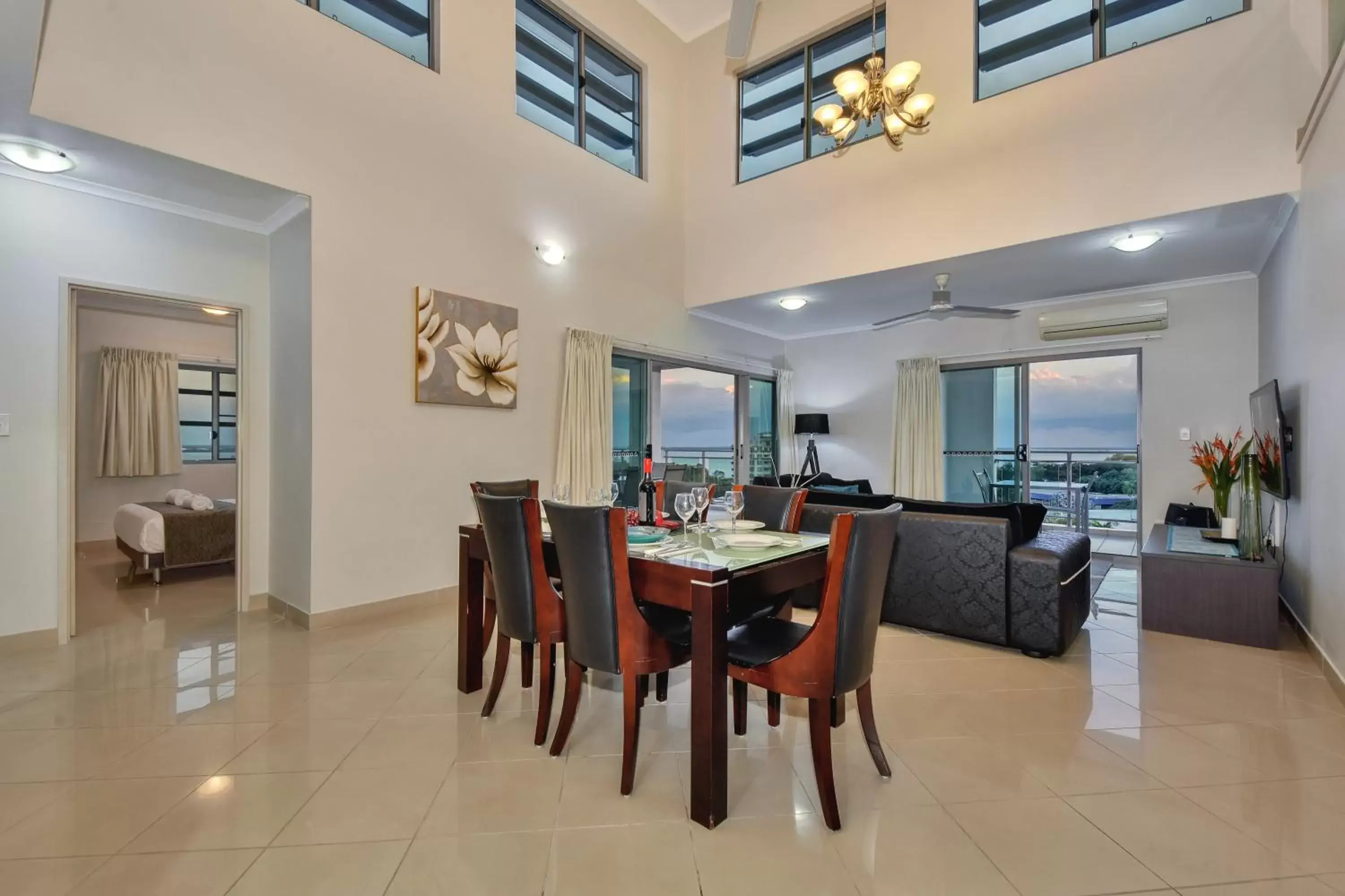 Balcony/Terrace, Dining Area in Argus Apartments Darwin