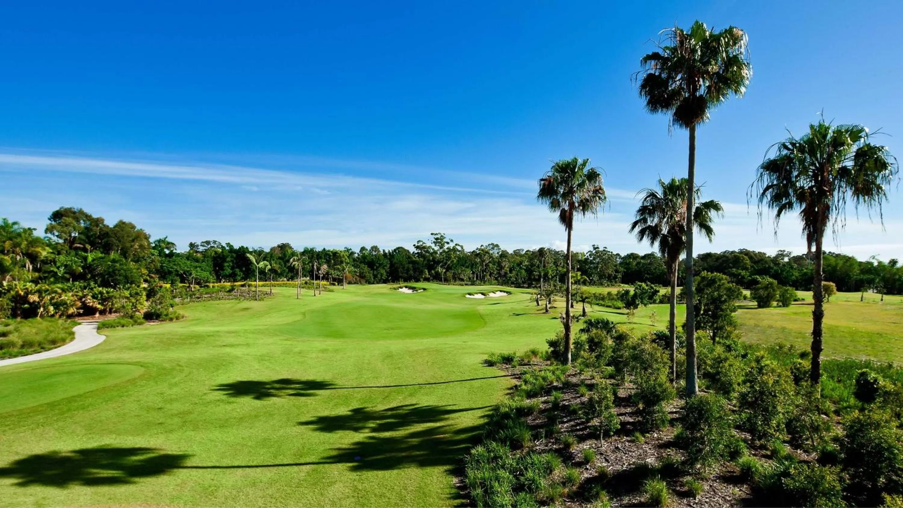 Golfcourse in InterContinental Sanctuary Cove Resort by IHG