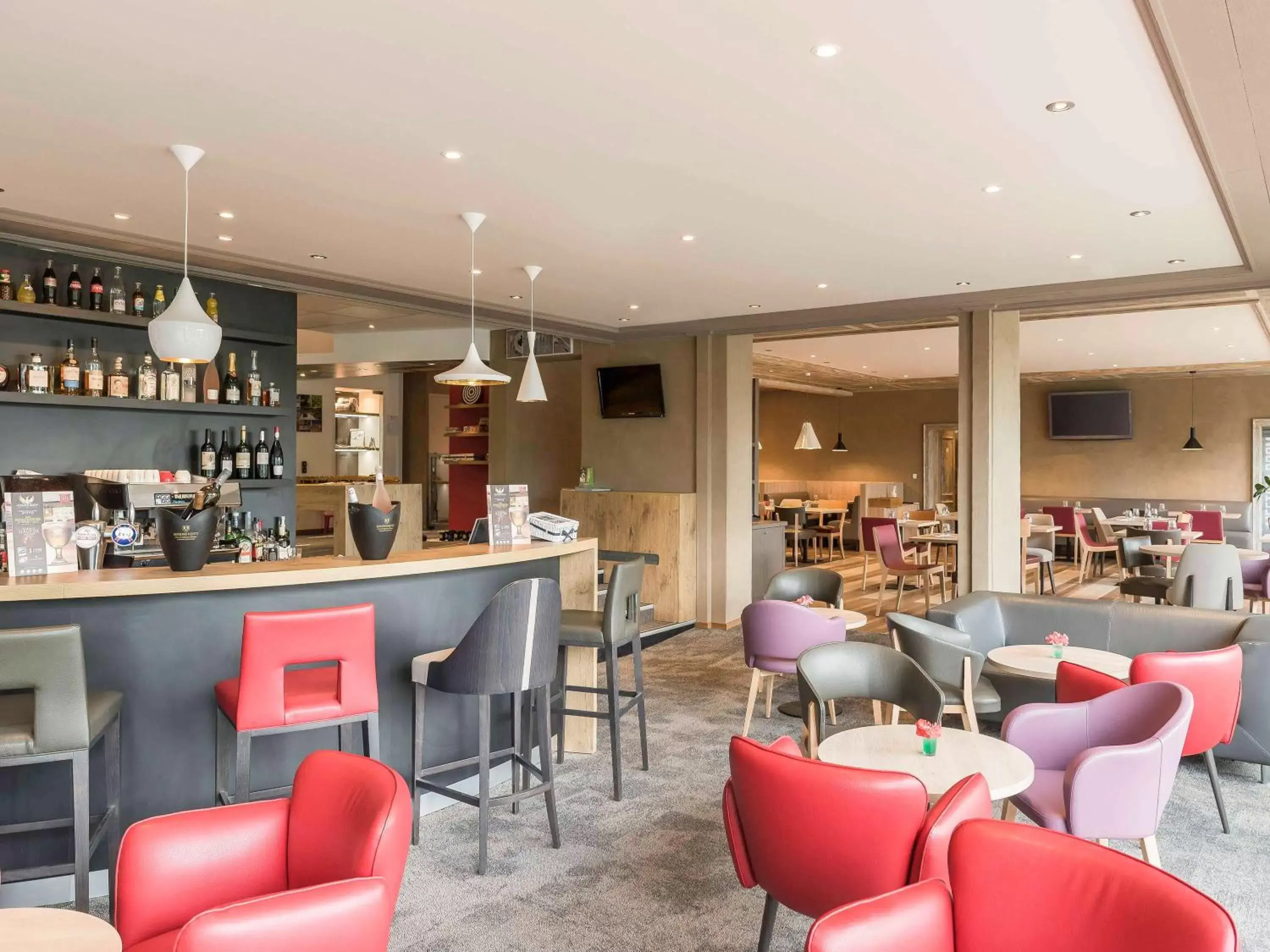 Lounge or bar, Lounge/Bar in ibis Colmar Est - Hotel Restaurant en Alsace