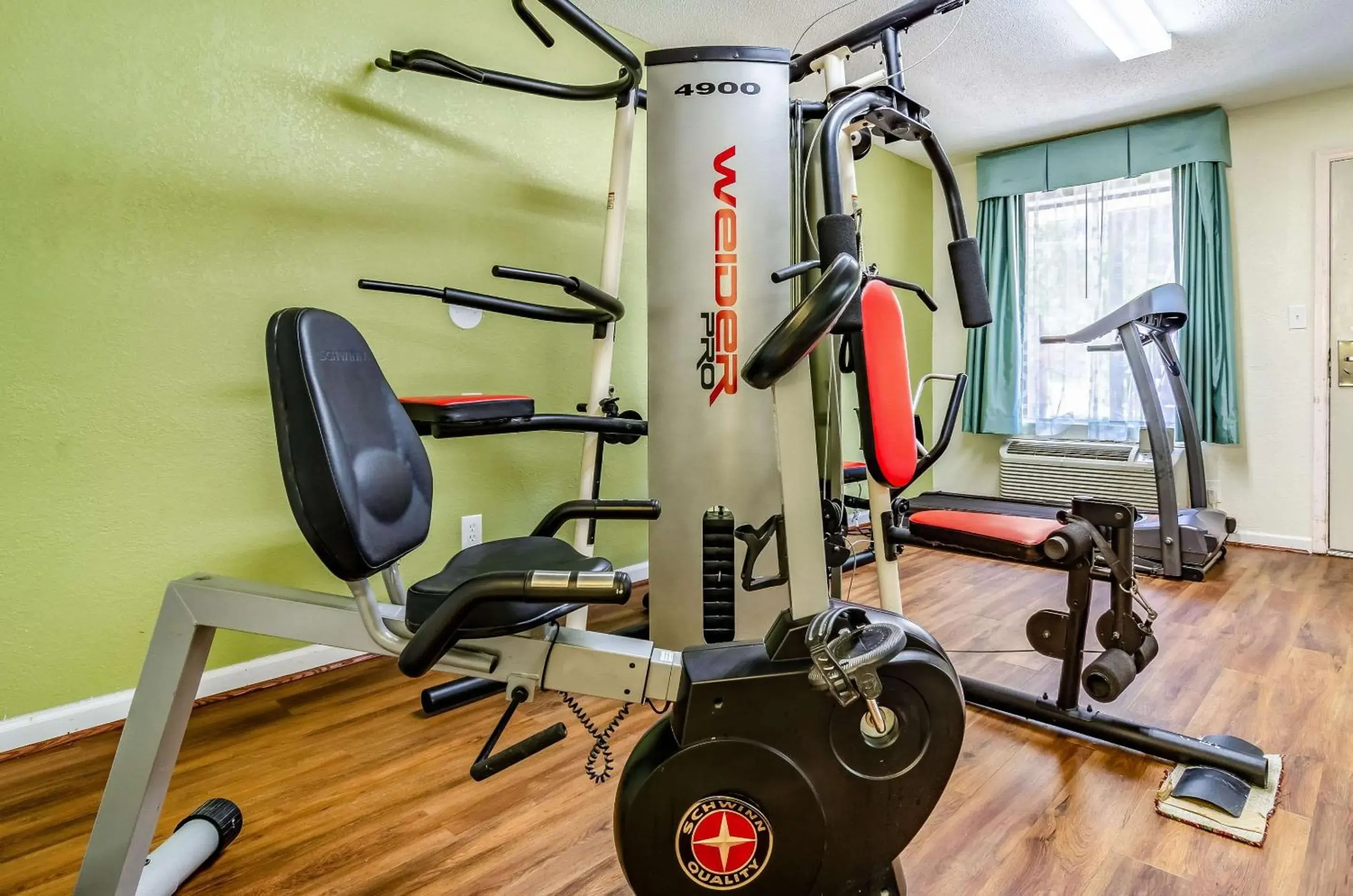 Fitness centre/facilities in Quality Inn & Suites Creedmor - Butner Fitness centre/facilities in Quality Inn & Suites Creedmor - Butner