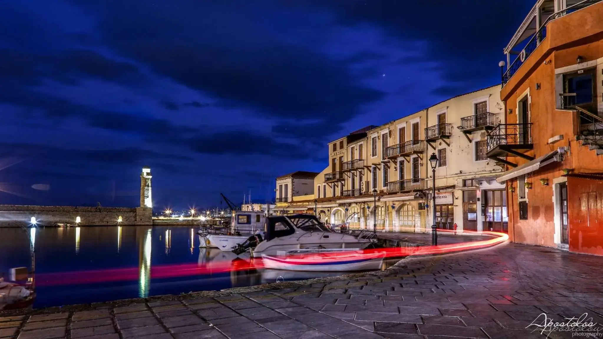 Facade/entrance in Faros Rooms Facade/entrance in Faros Rooms