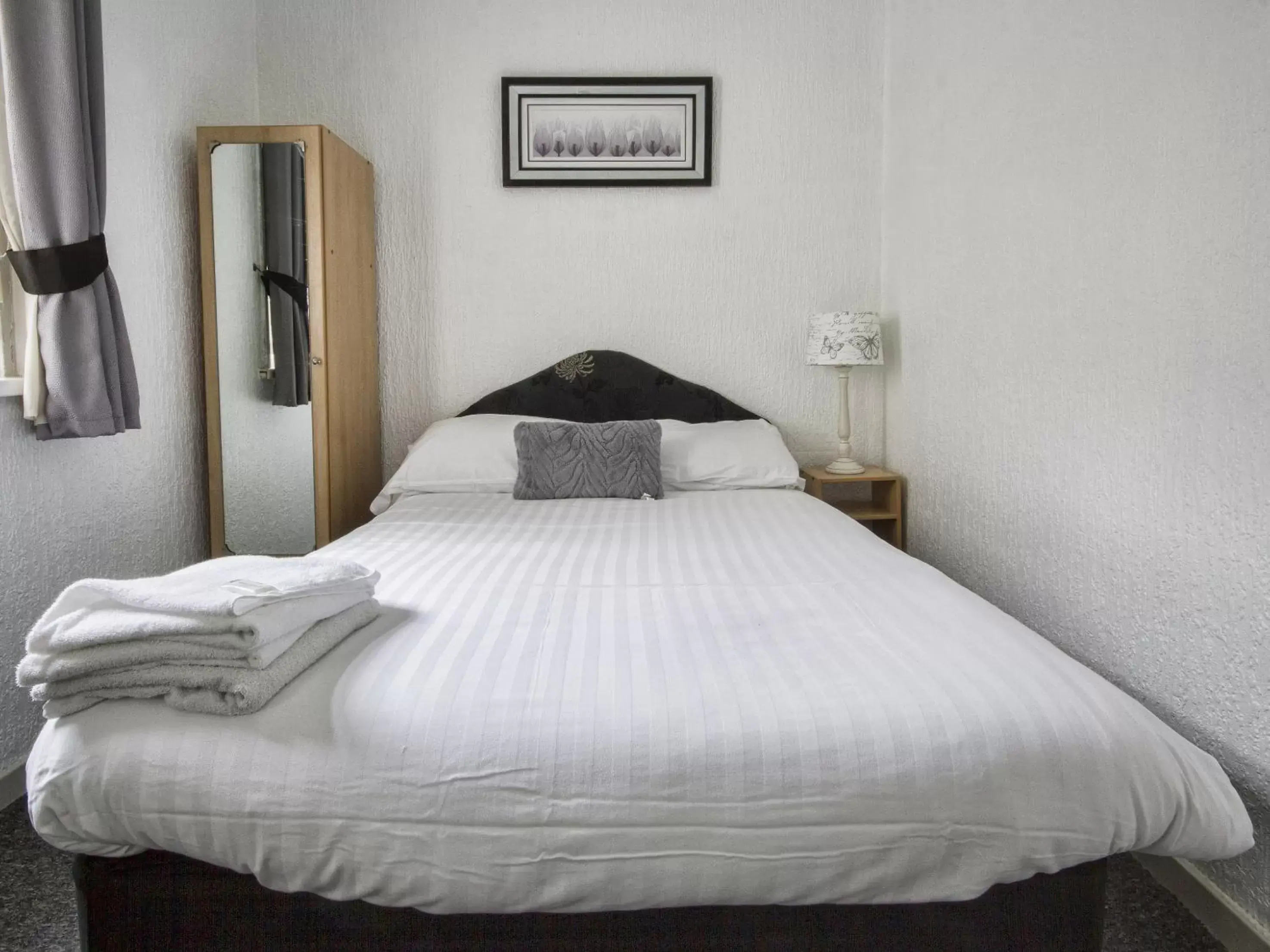 Bedroom, Bed in The Marsden Hotel