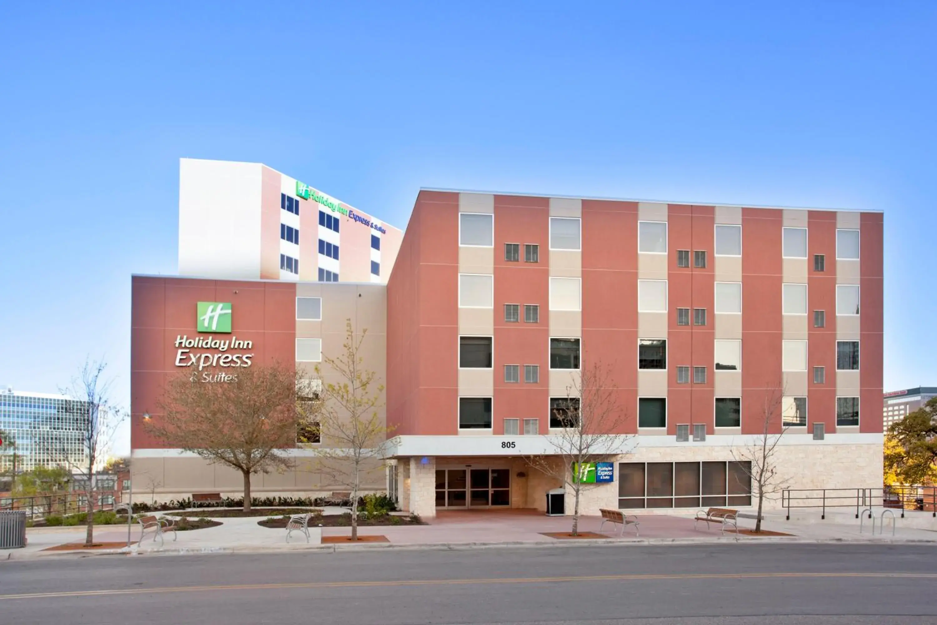 Property building in Holiday Inn Express Hotel & Suites Austin Downtown - University, an IHG Hotel