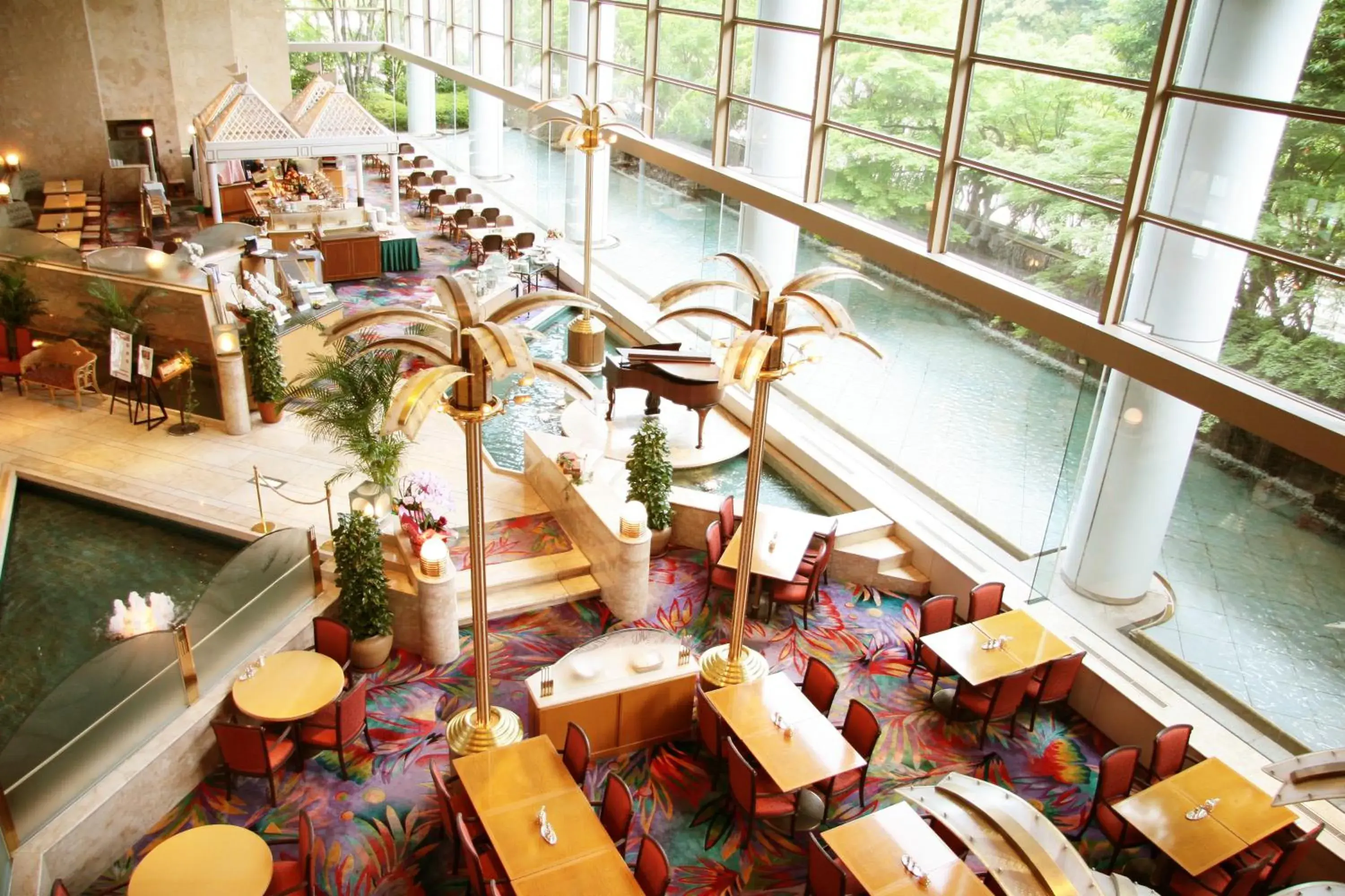 Restaurant/places to eat in Hotel Springs Makuhari