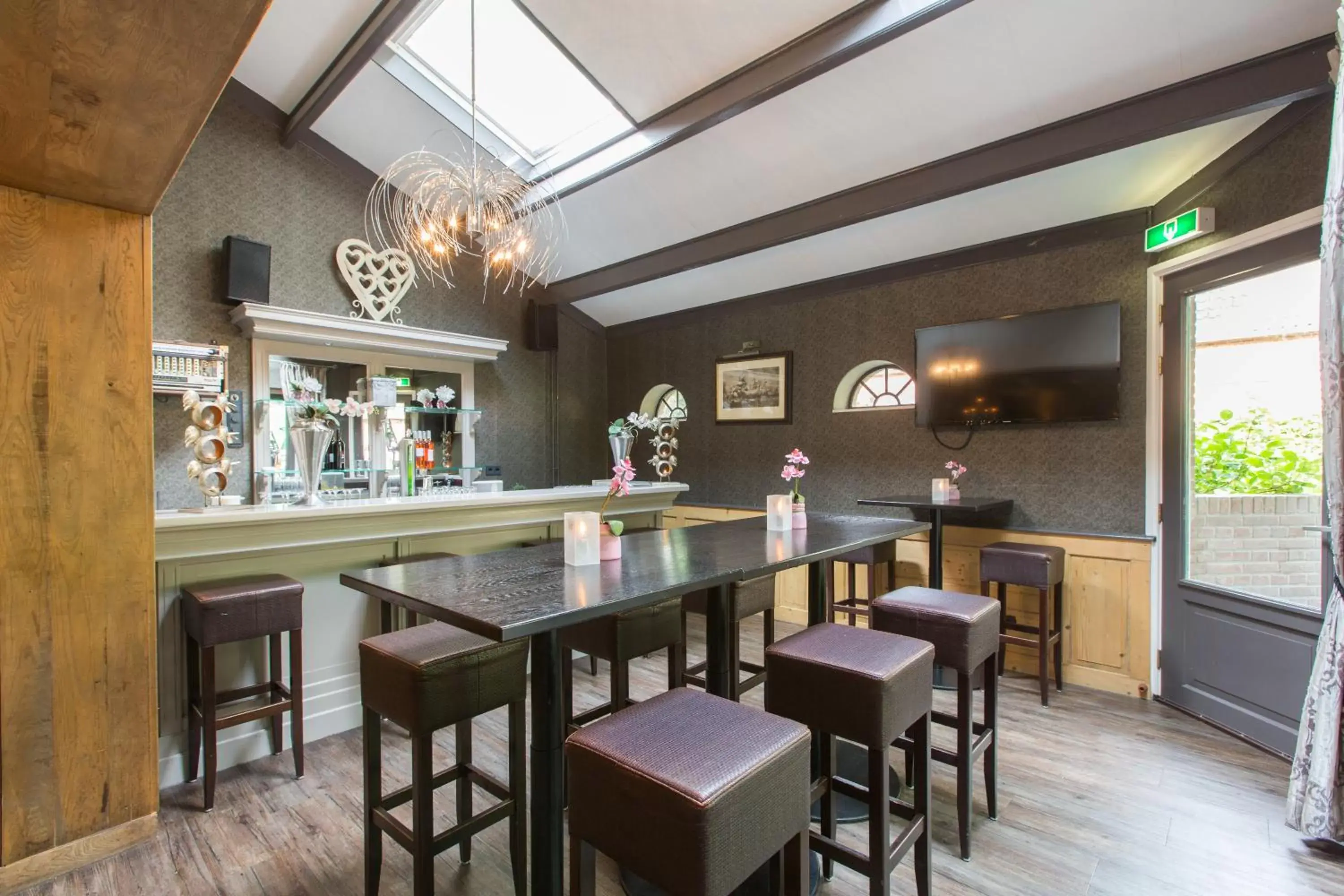 Lounge or bar, Restaurant/Places to Eat in Hotel Erve Hulsbeek